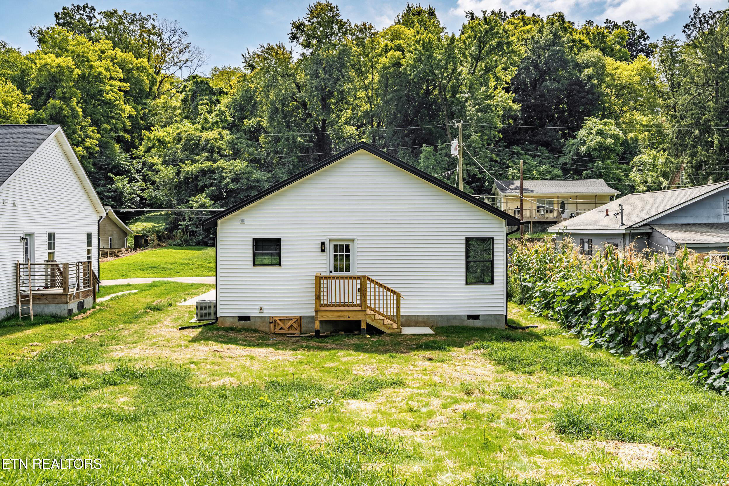 1135 Massachusetts Avenue Knoxville TN 37921