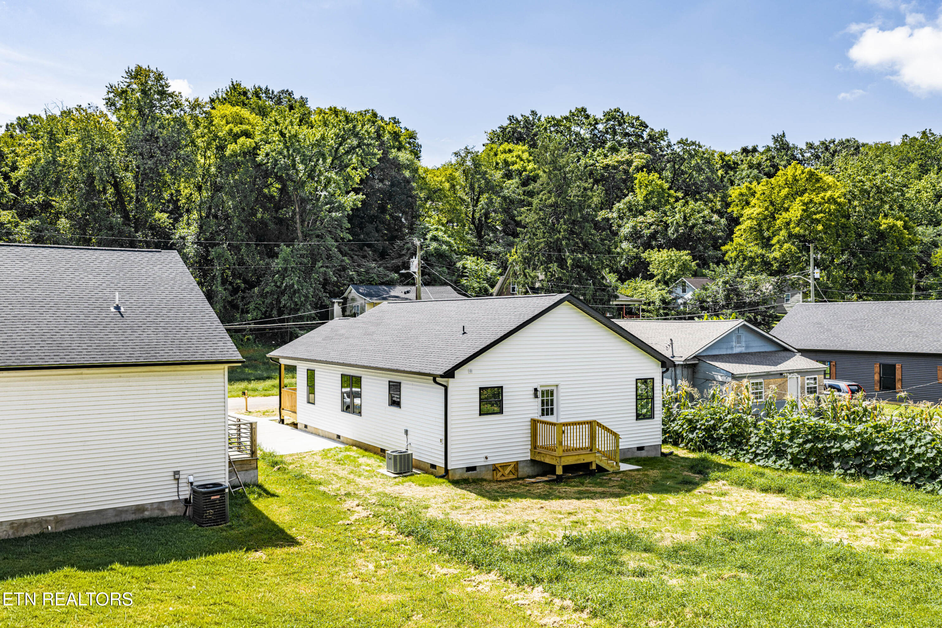 1135 Massachusetts Avenue Knoxville TN 37921