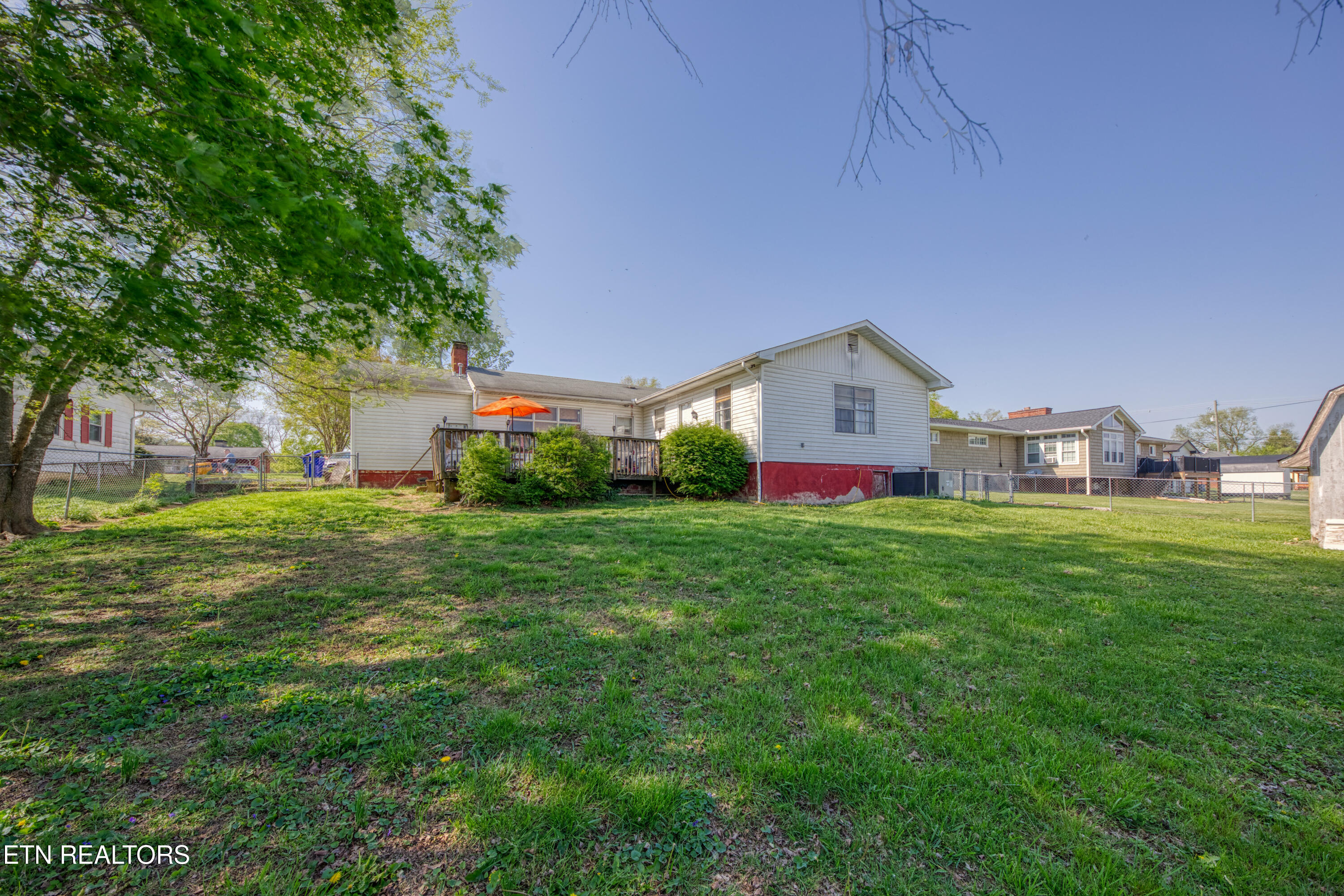 406 Highland Drive Clinton TN 37716