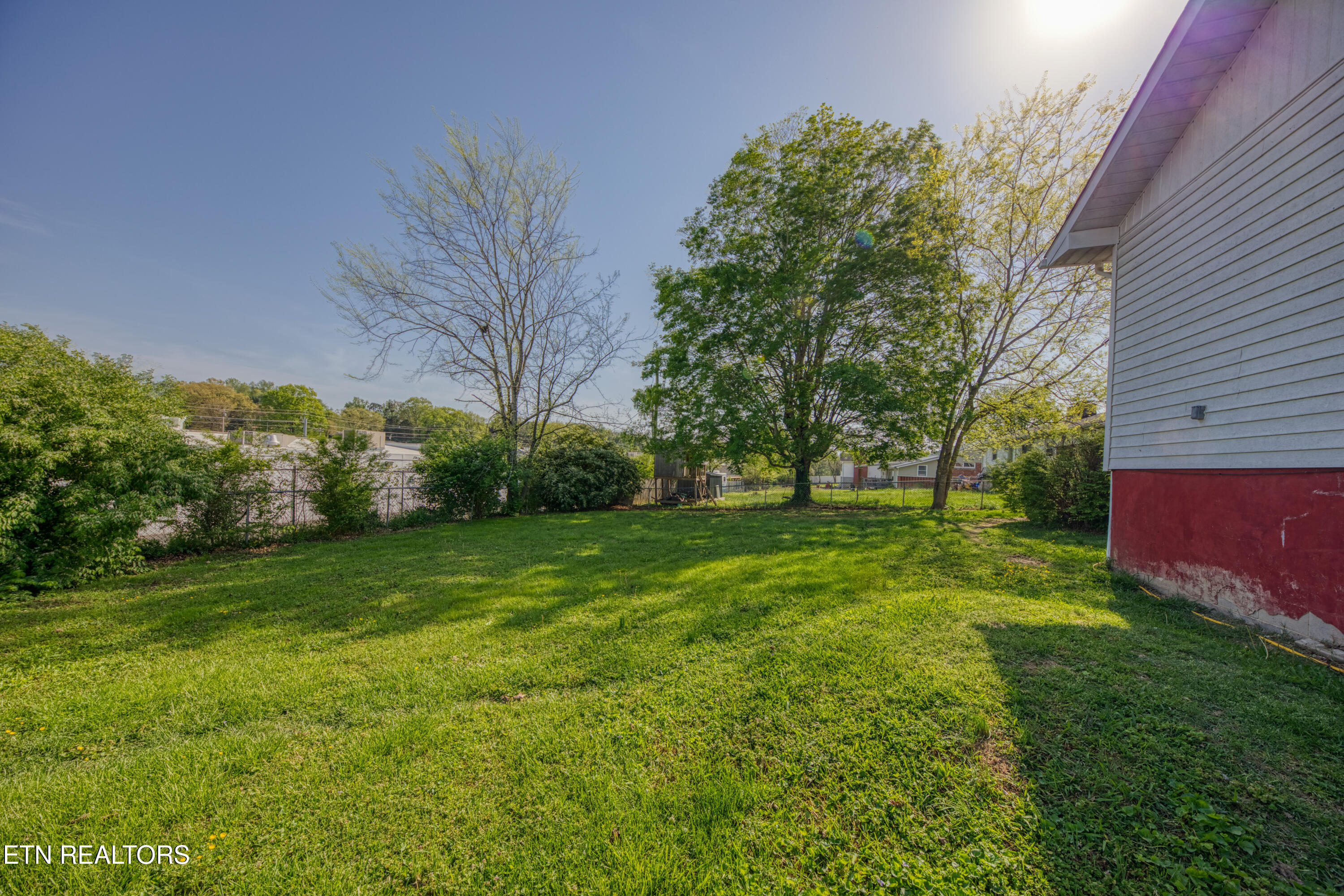 406 Highland Drive Clinton TN 37716