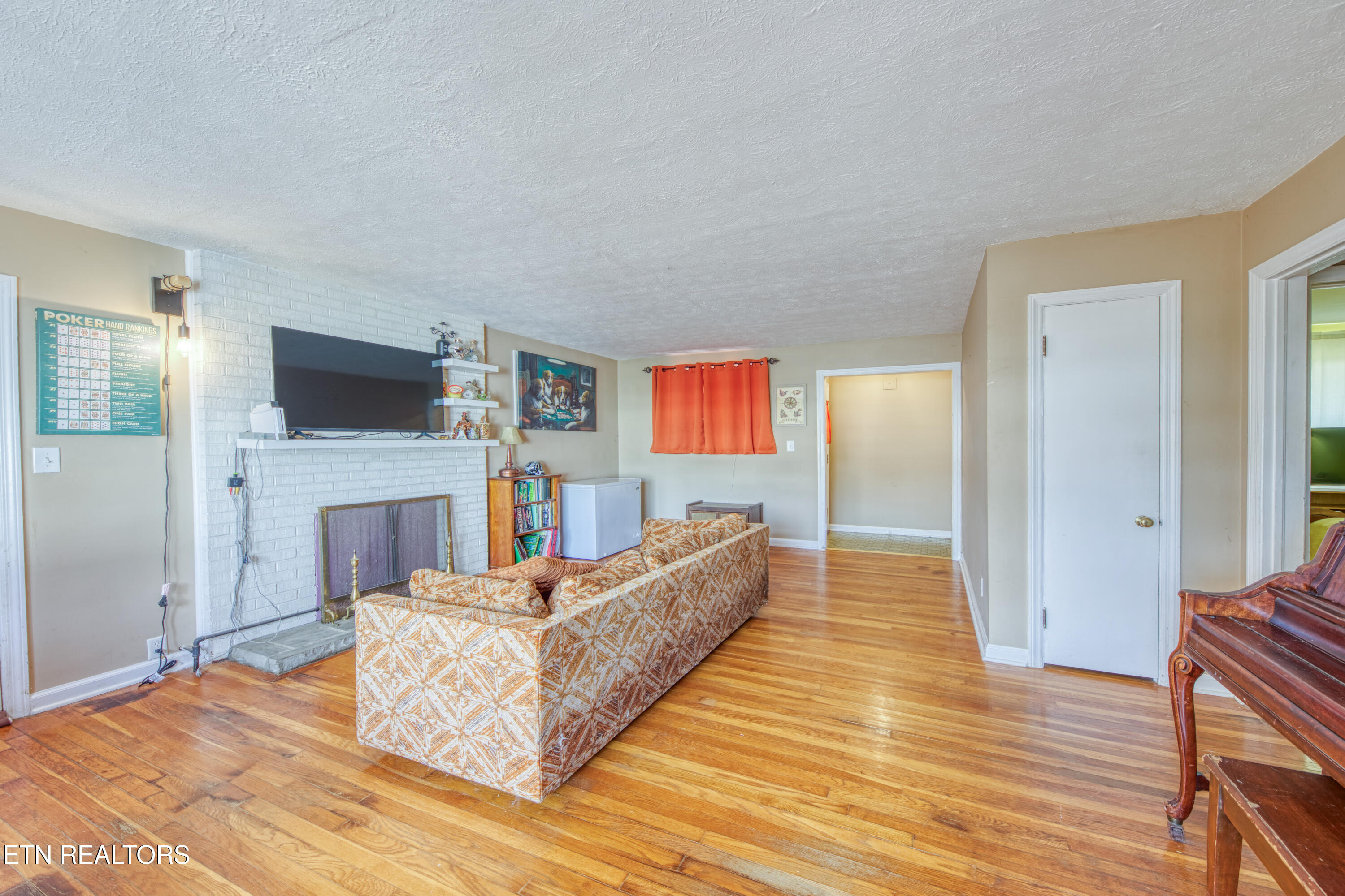 406 Highland Drive Clinton TN 37716