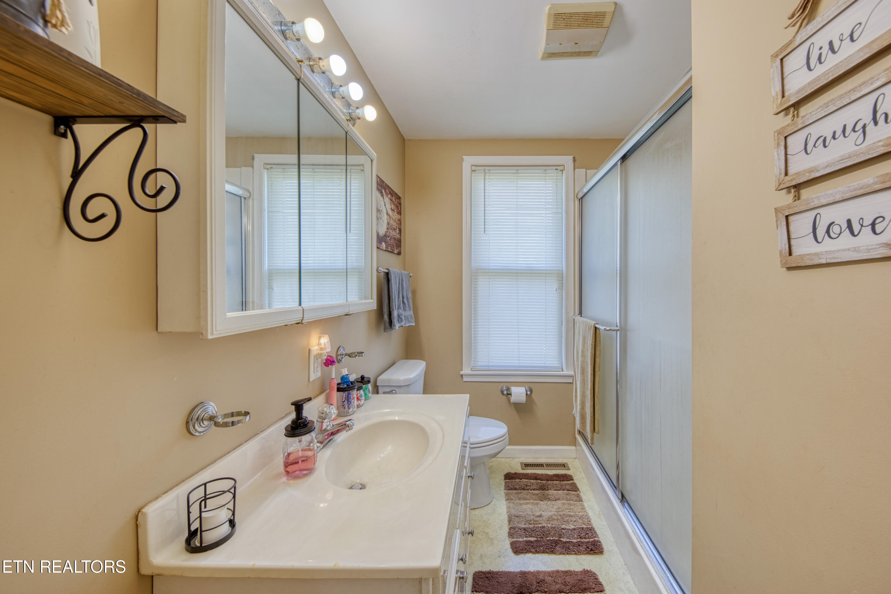 406 Highland Drive Clinton TN 37716