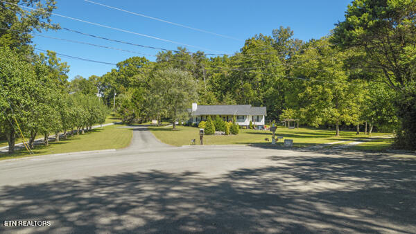 1047 Boardly Hills Boulevard Sevierville TN 37876
