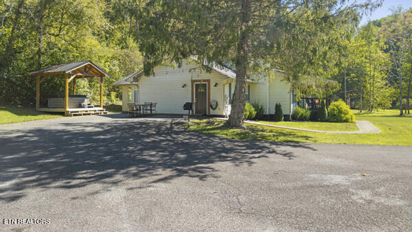 1047 Boardly Hills Boulevard Sevierville TN 37876