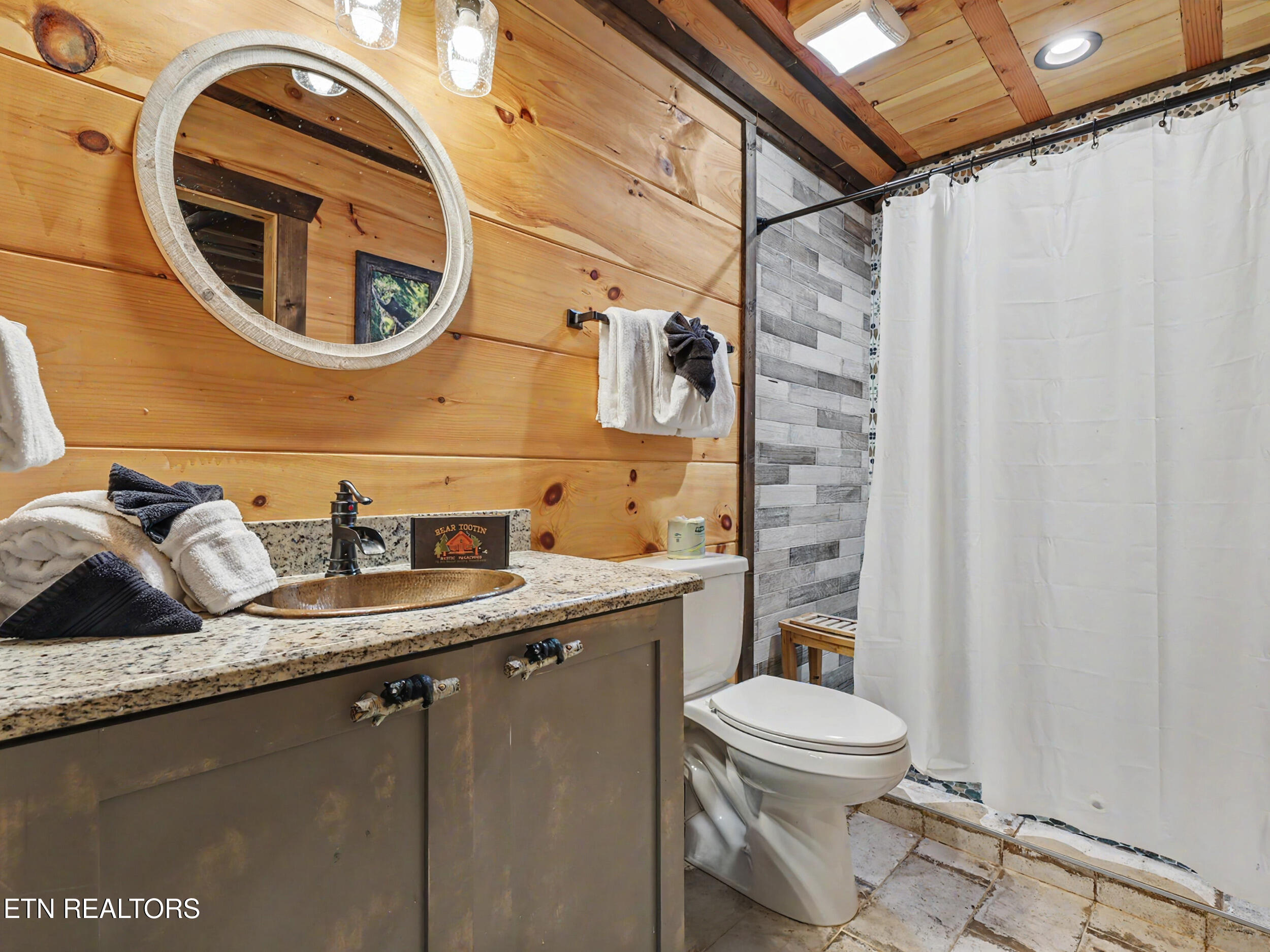1448 Red Cedar Lane Sevierville TN 37876