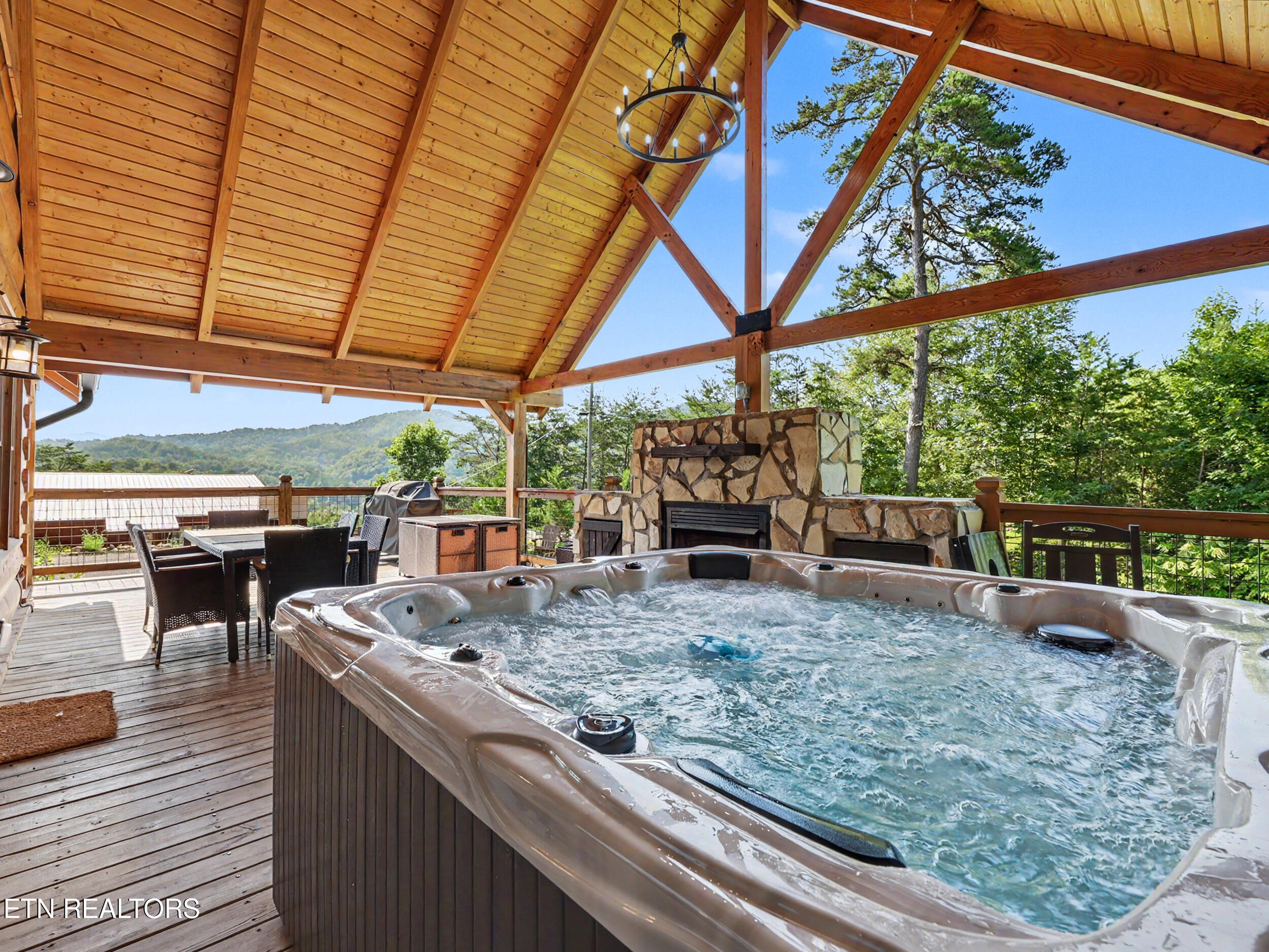 1448 Red Cedar Lane Sevierville TN 37876