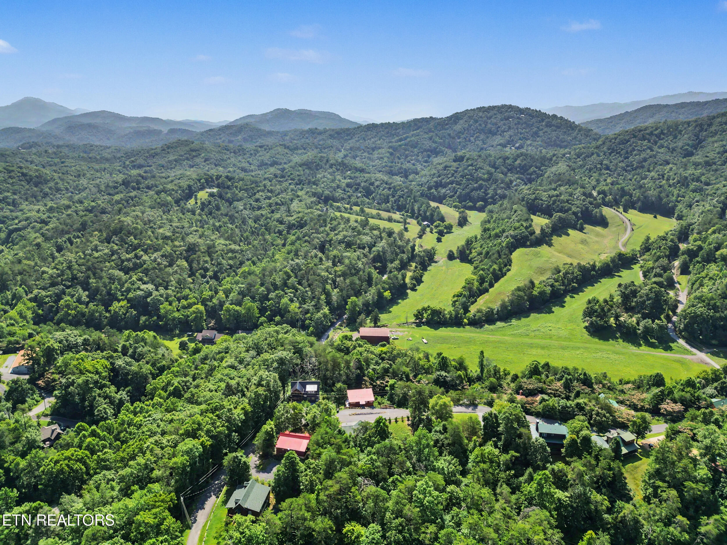 1448 Red Cedar Lane Sevierville TN 37876