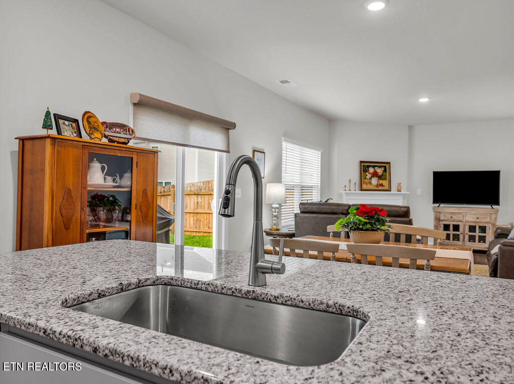 1711 Newbury Lane Maryville TN 37803