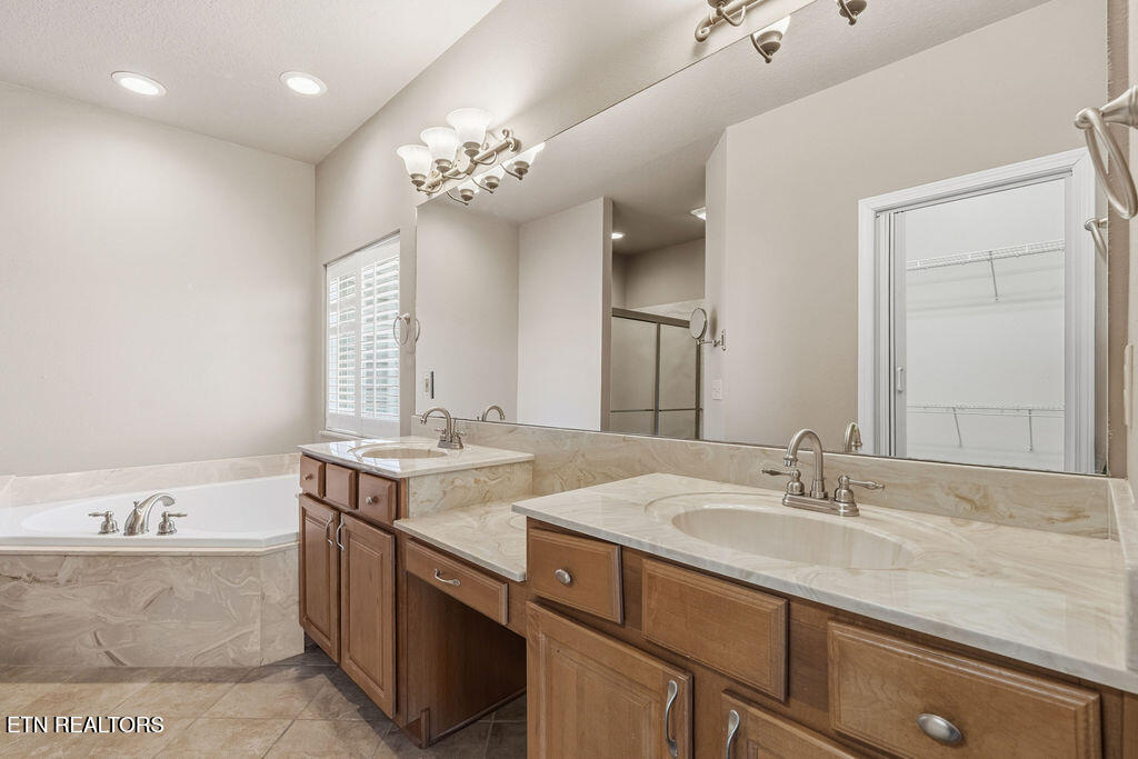 227 Saligugi Circle Loudon TN 37774