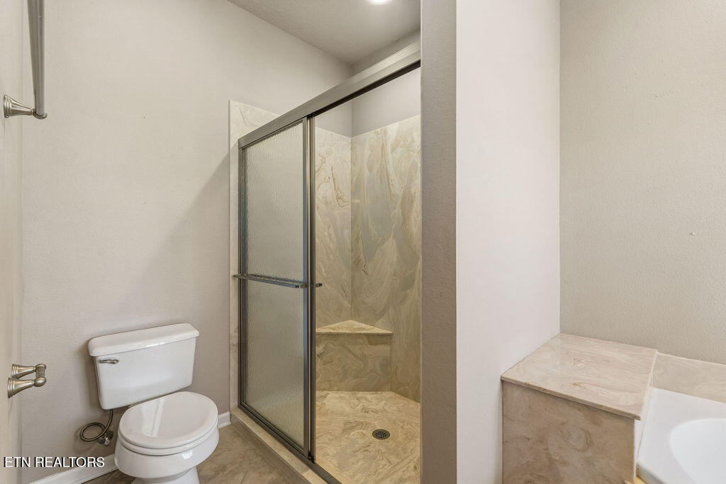 227 Saligugi Circle Loudon TN 37774