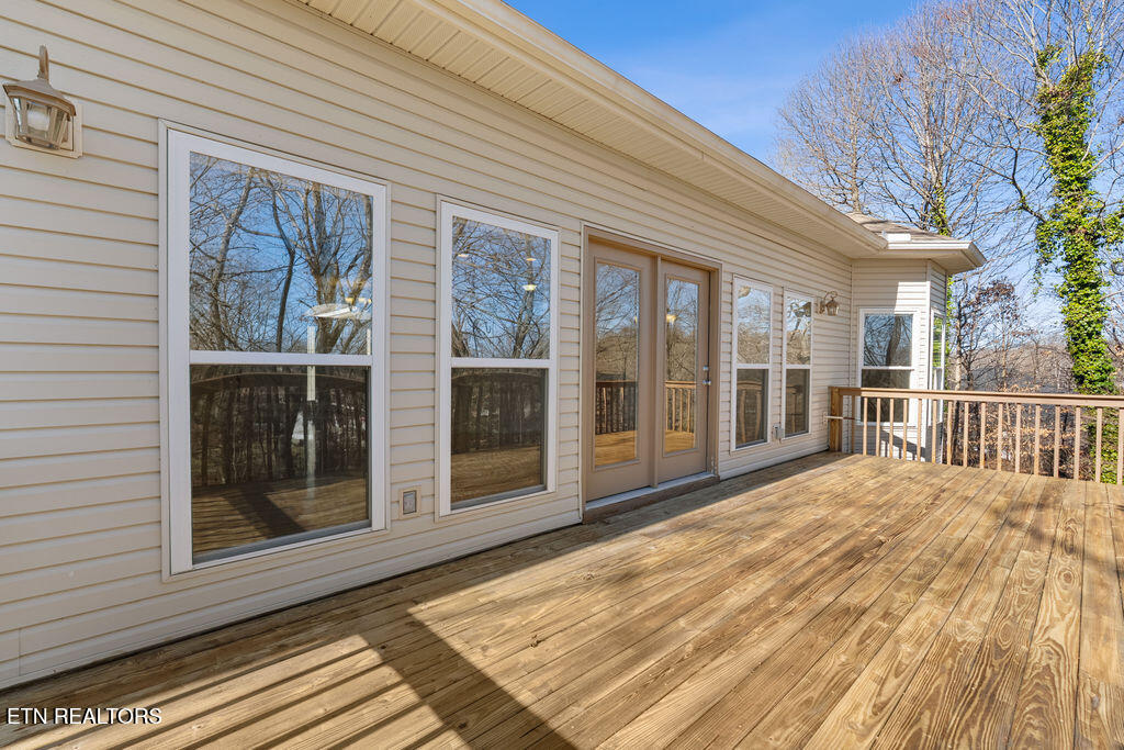 227 Saligugi Circle Loudon TN 37774