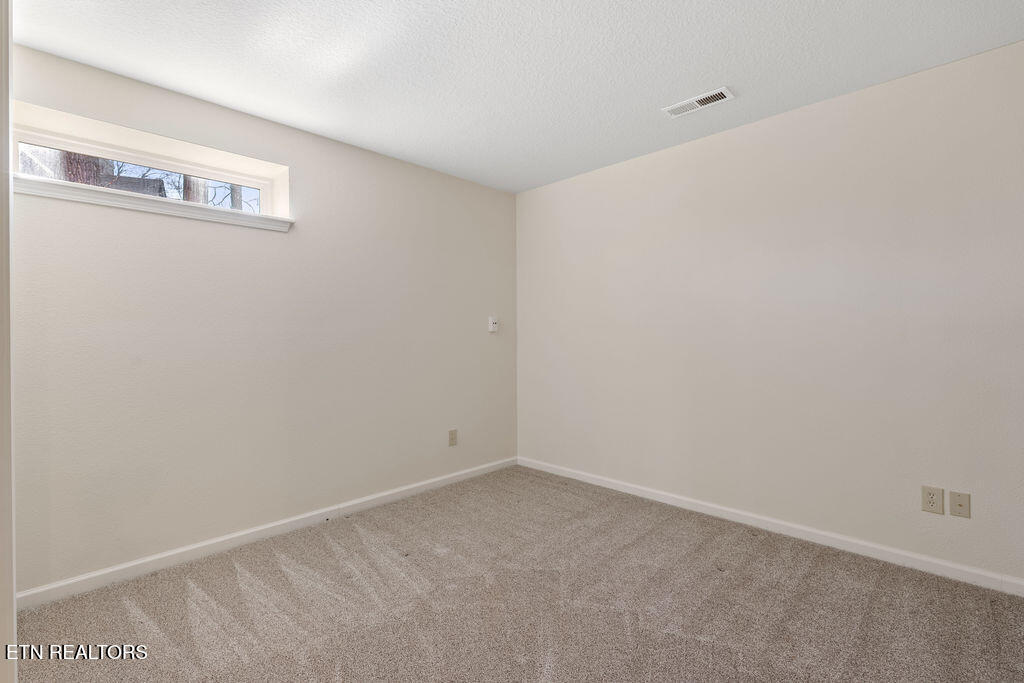 227 Saligugi Circle Loudon TN 37774