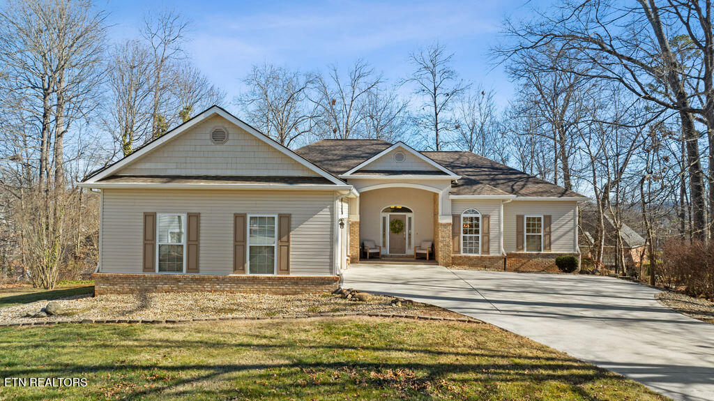 227 Saligugi Circle Loudon TN 37774