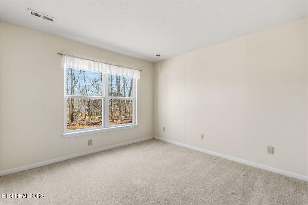 227 Saligugi Circle Loudon TN 37774