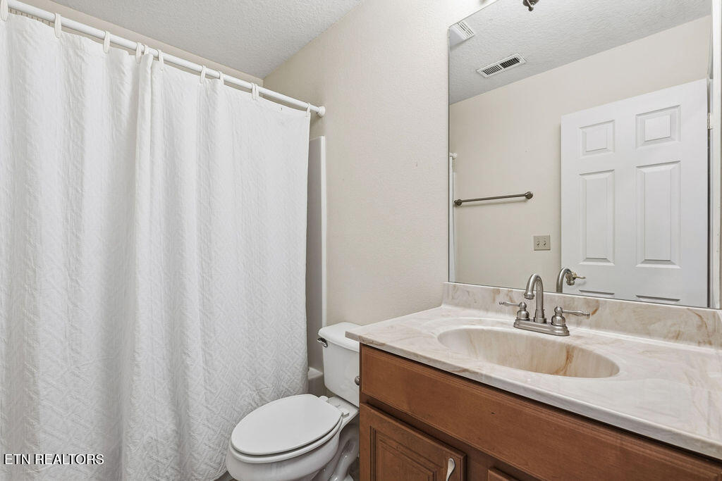 227 Saligugi Circle Loudon TN 37774