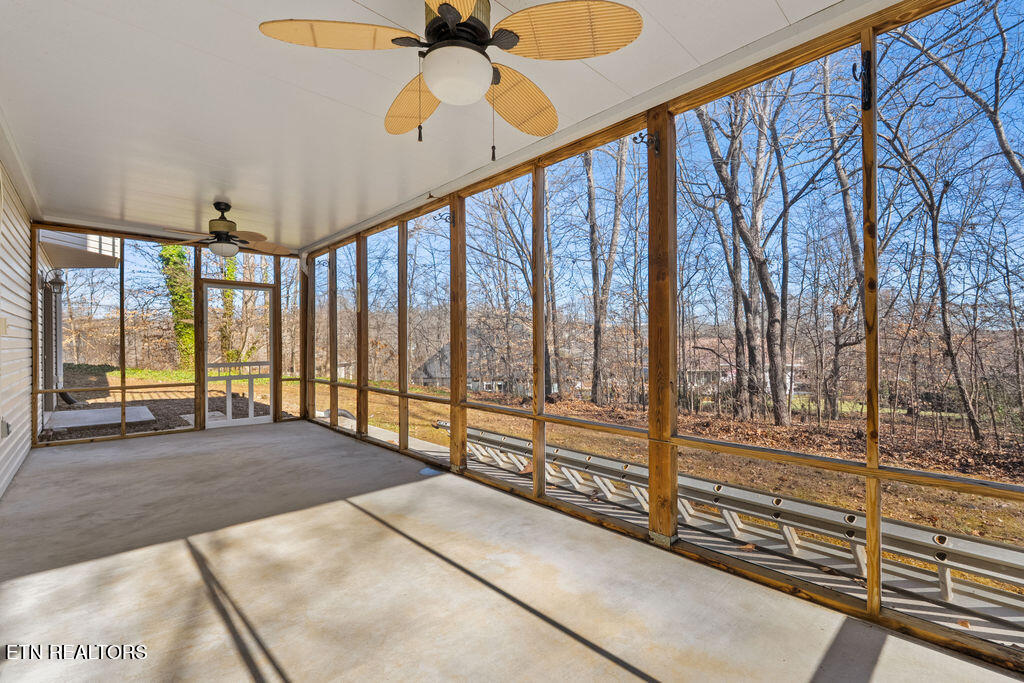 227 Saligugi Circle Loudon TN 37774