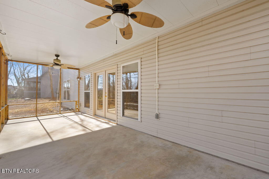 227 Saligugi Circle Loudon TN 37774