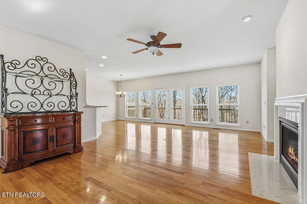 227 Saligugi Circle Loudon TN 37774