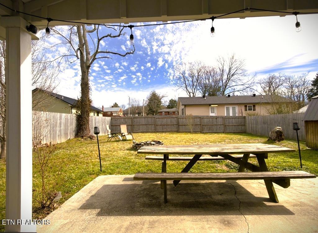 817 Oakland Park Drive Livingston TN 38570