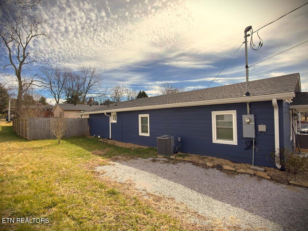 817 Oakland Park Drive Livingston TN 38570