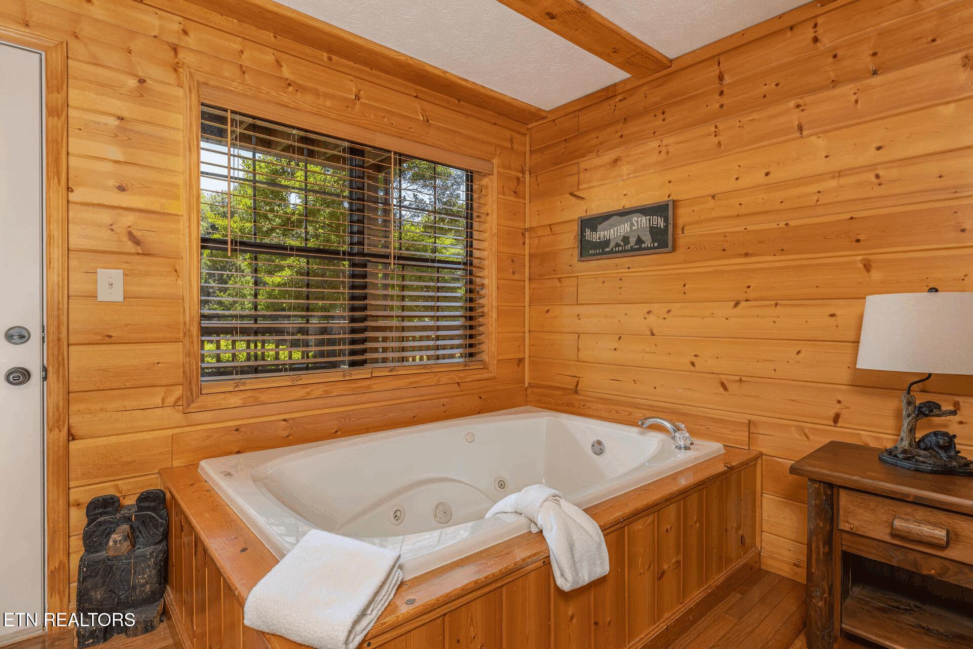 1504 Bears Den Way Sevierville TN 37862