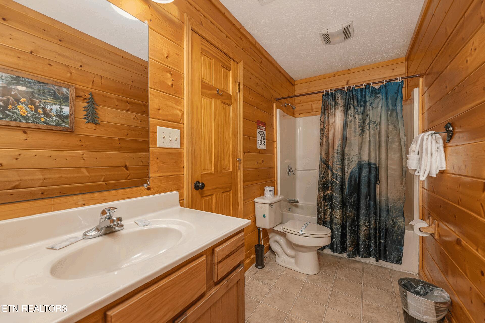 1504 Bears Den Way Sevierville TN 37862