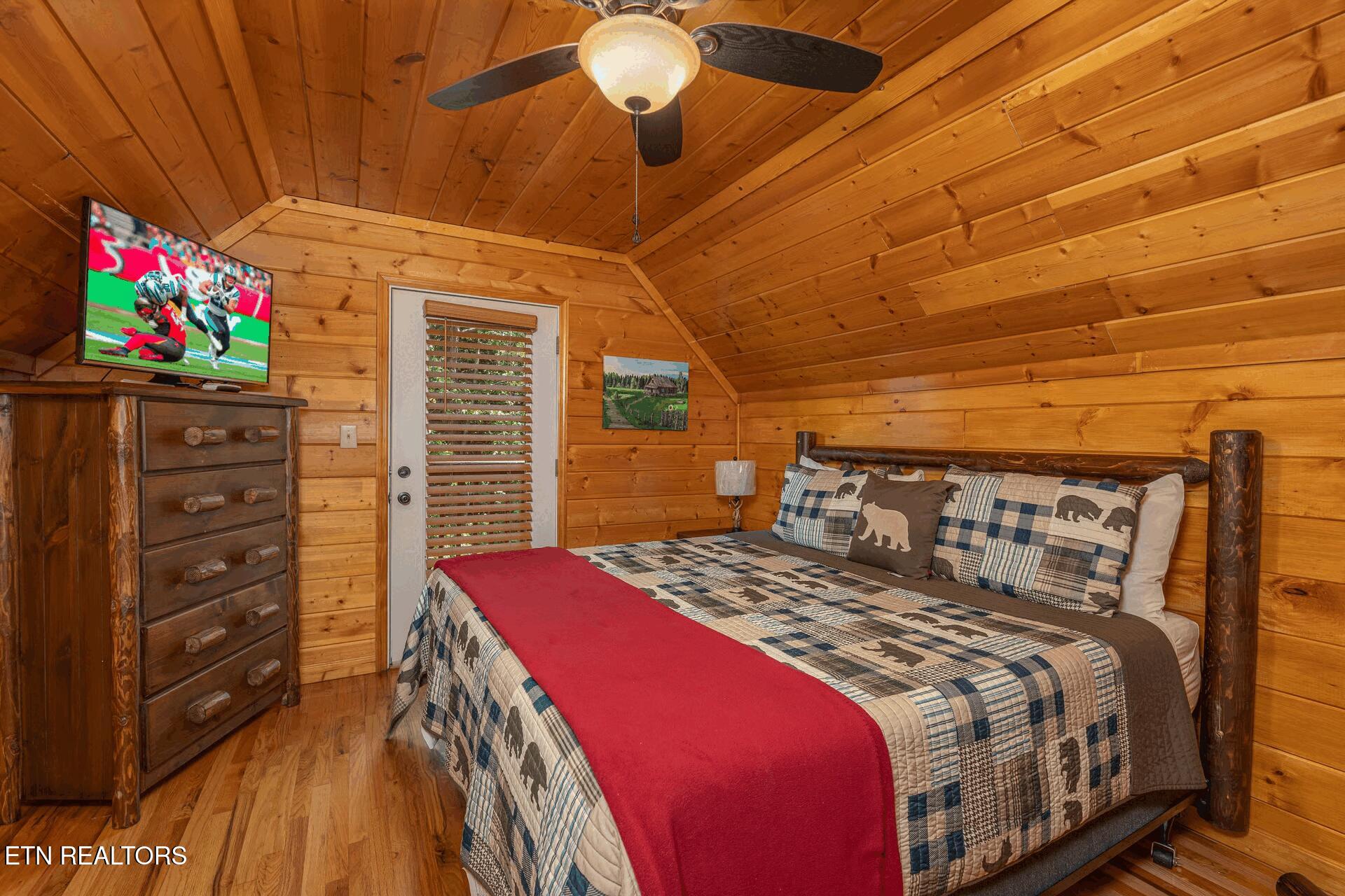 1504 Bears Den Way Sevierville TN 37862