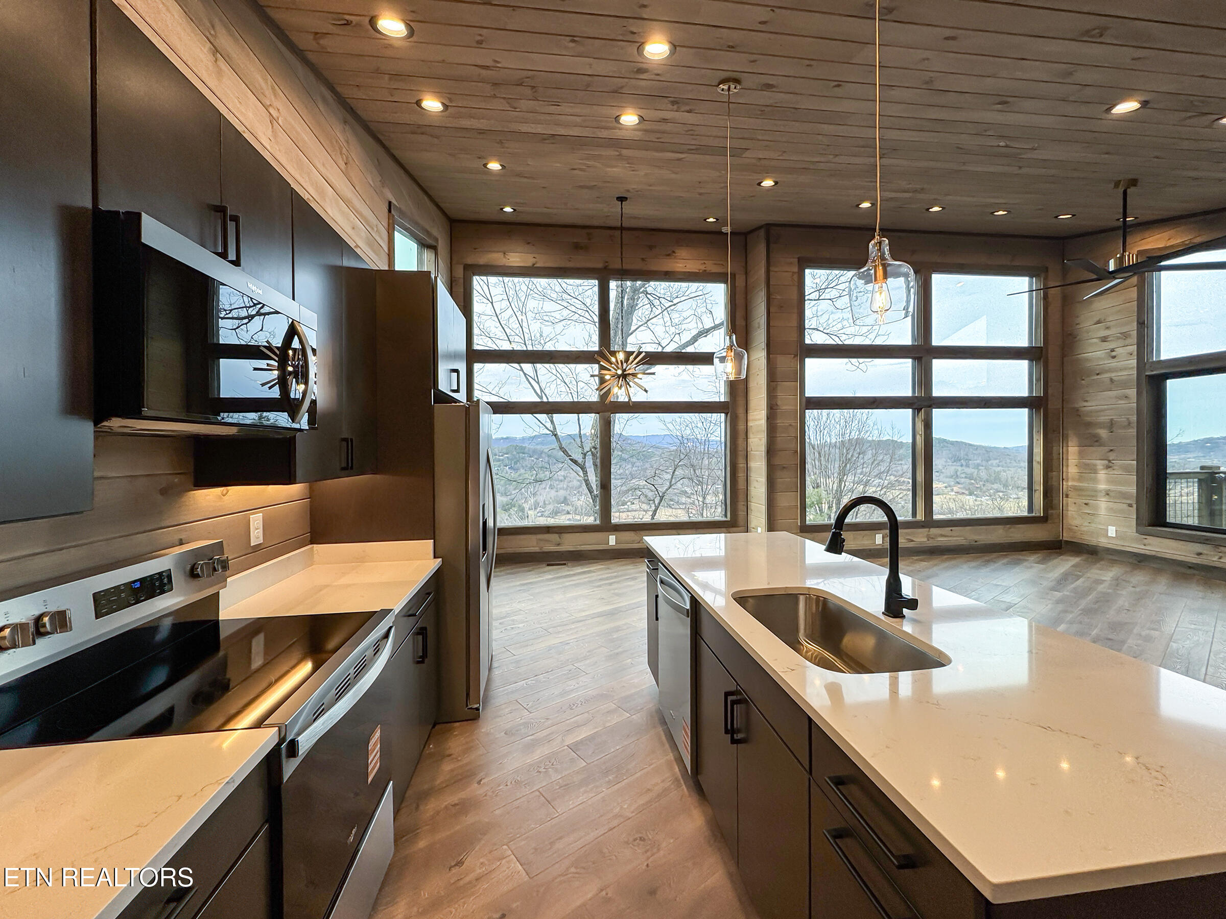 3201 Grouse Ridge Lane Sevierville TN 37862