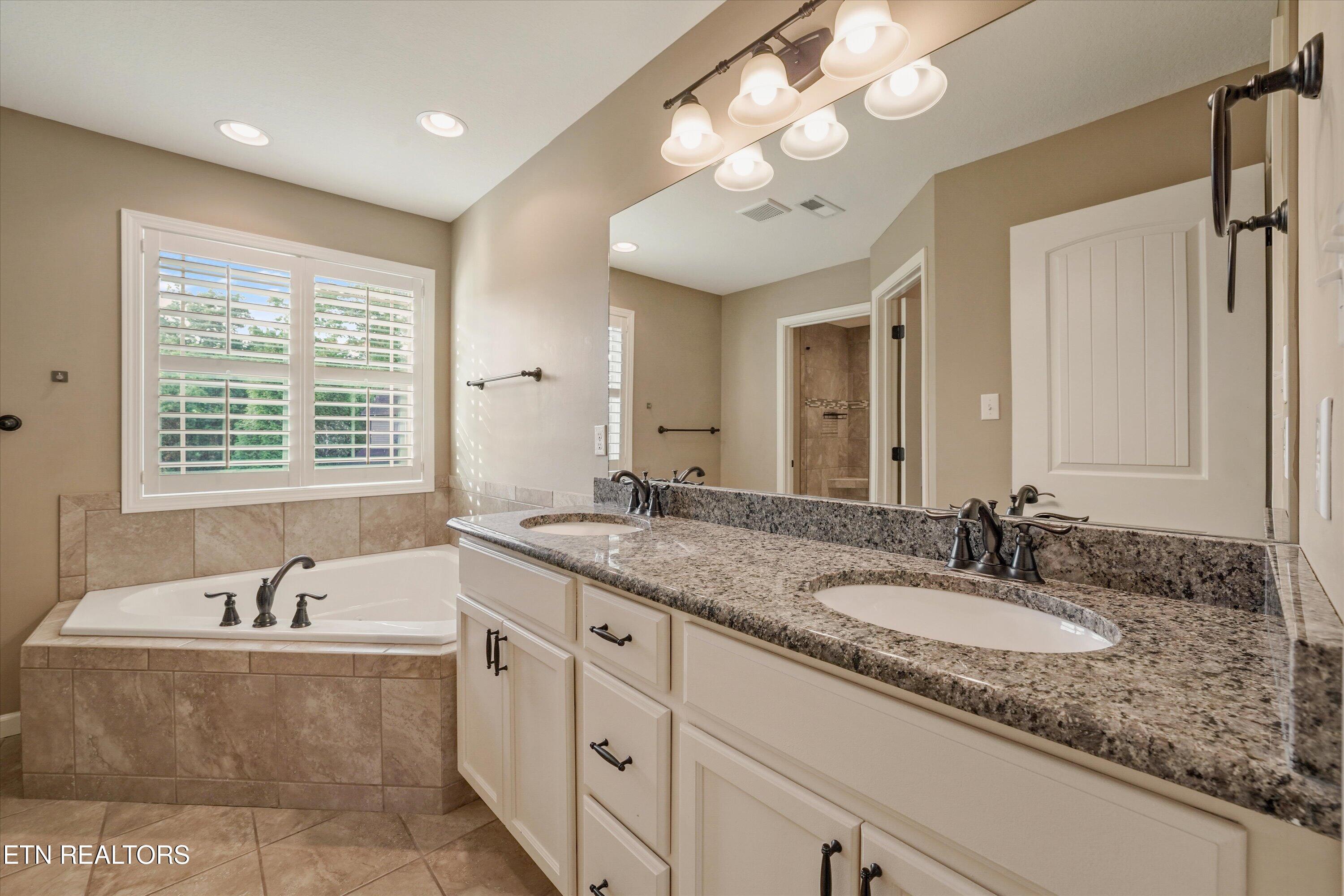 12306 Blacksburg Lane Knoxville TN 37922