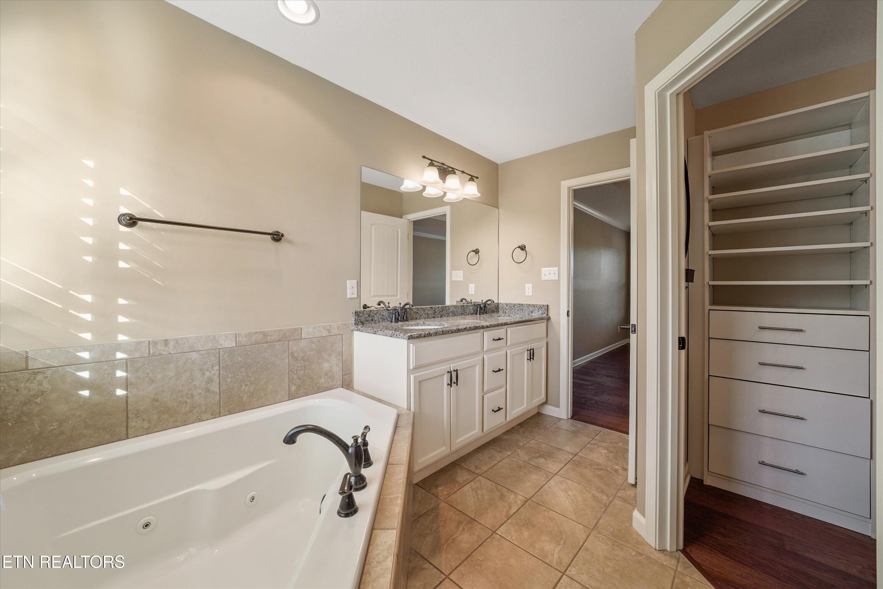 12306 Blacksburg Lane Knoxville TN 37922