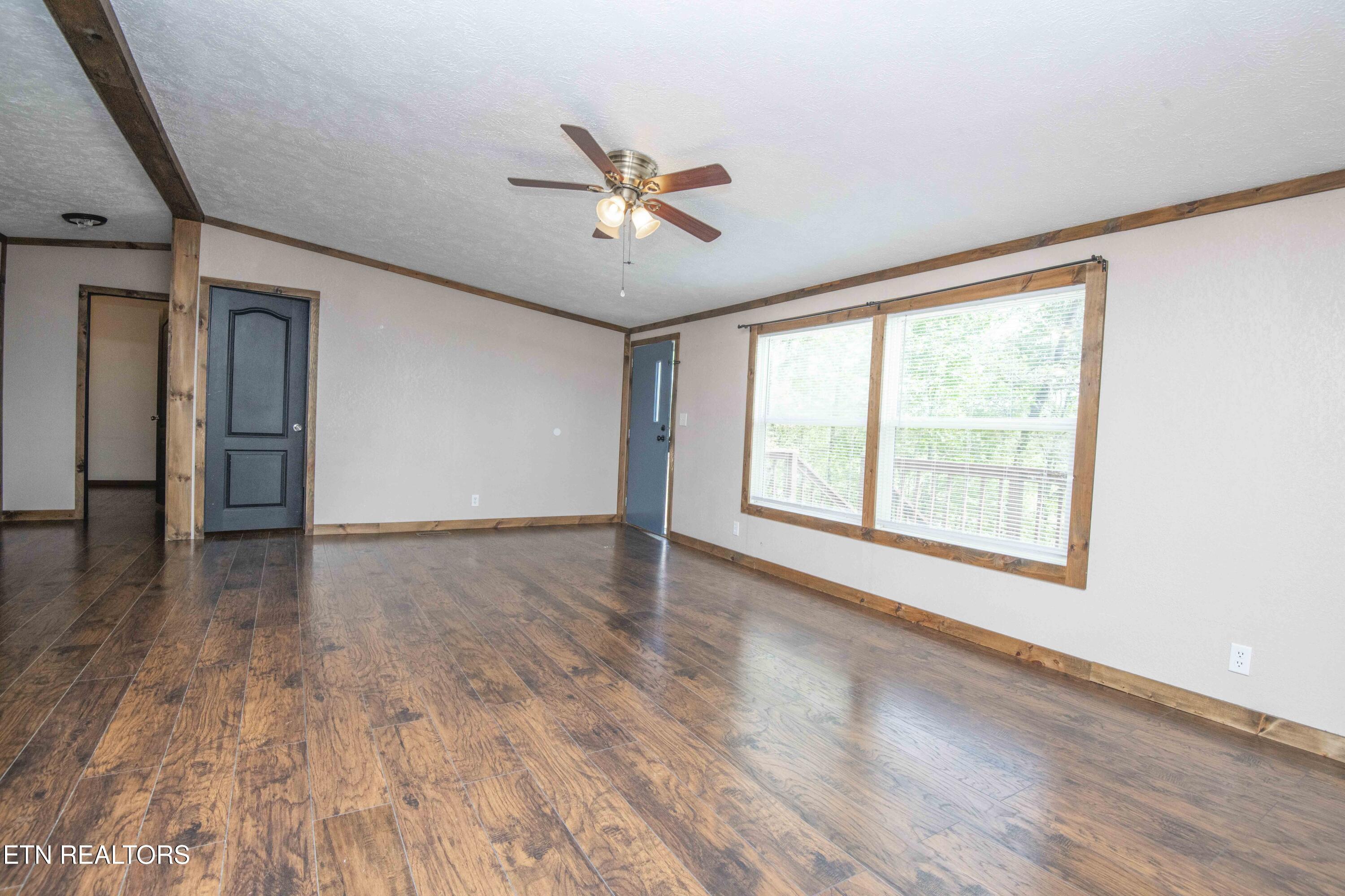 629 Yarnell Road Clinton TN 37716