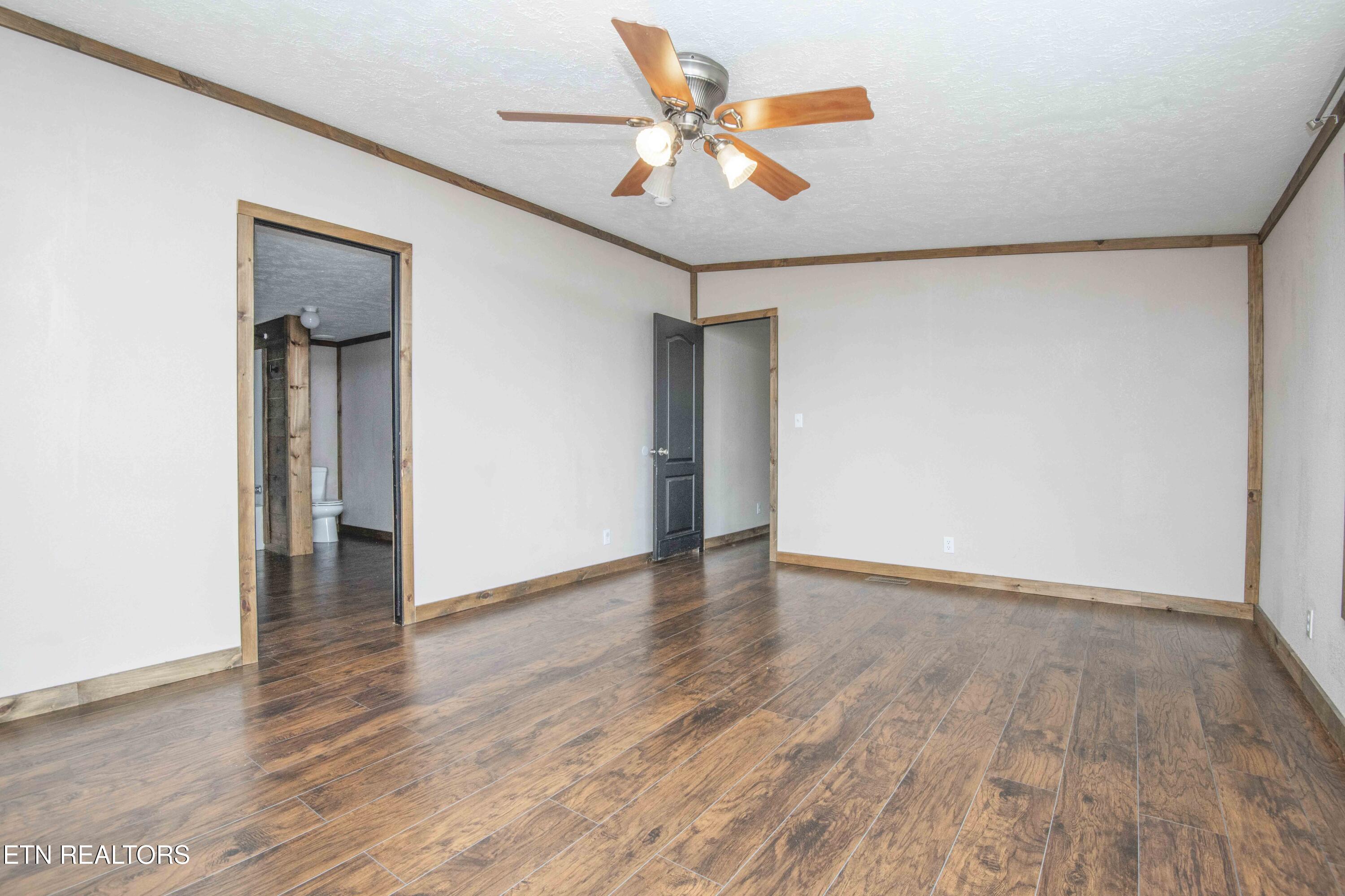 629 Yarnell Road Clinton TN 37716
