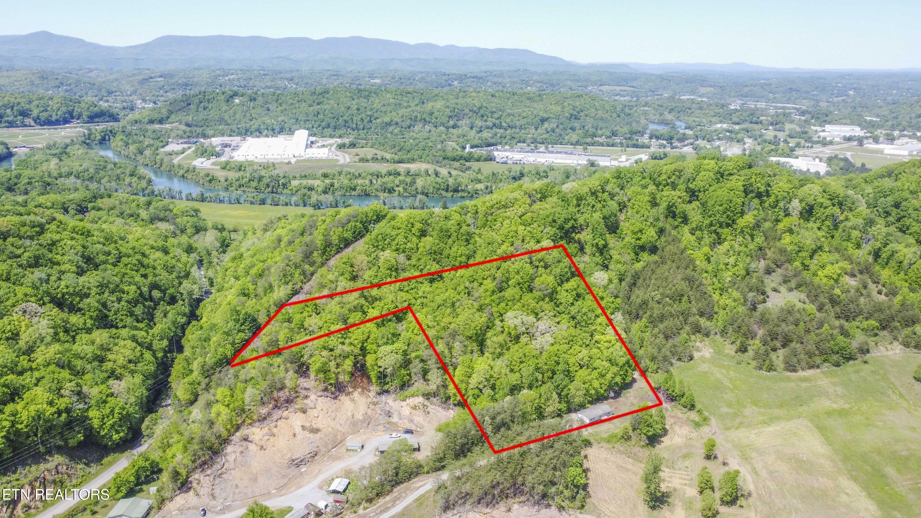 629 Yarnell Road Clinton TN 37716
