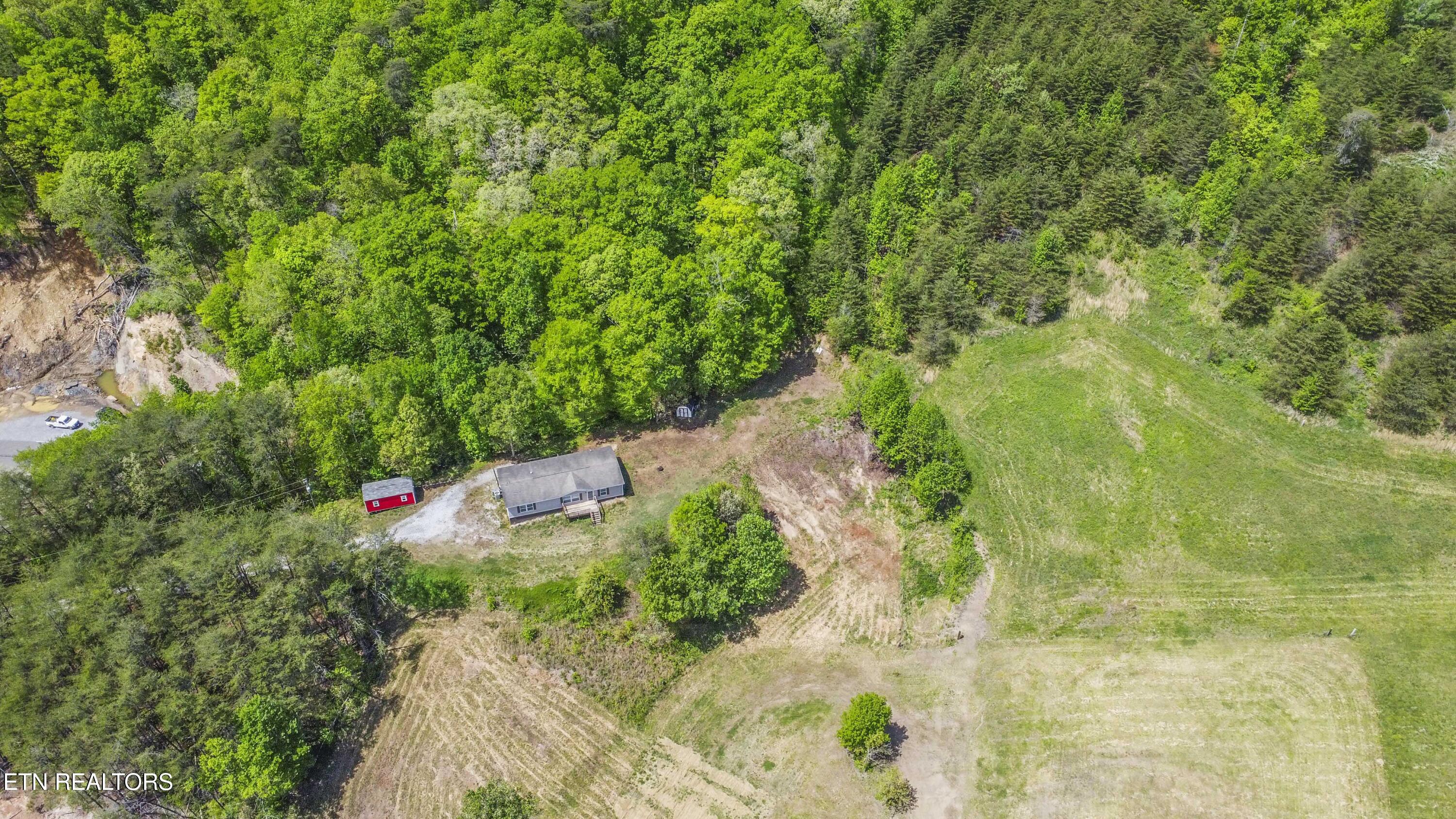 629 Yarnell Road Clinton TN 37716
