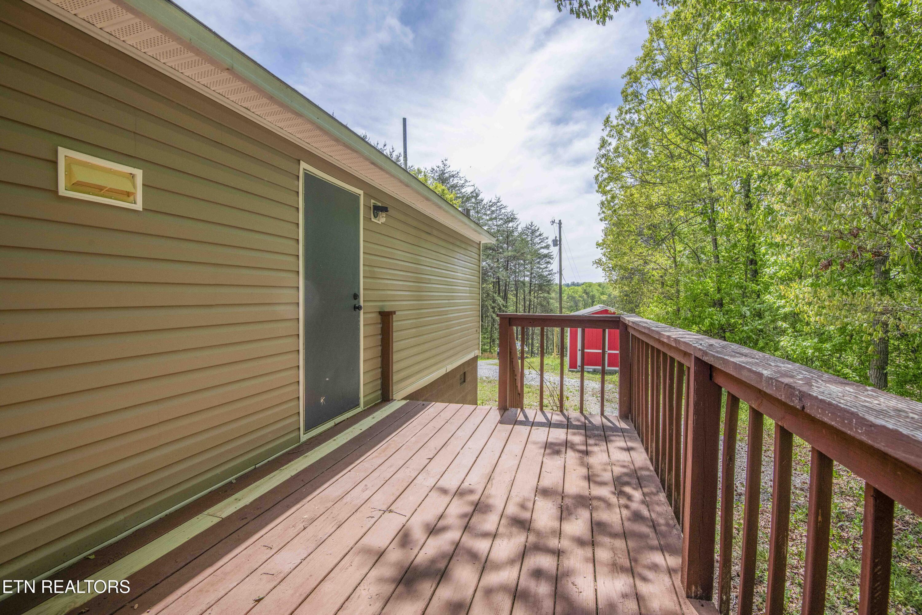 629 Yarnell Road Clinton TN 37716