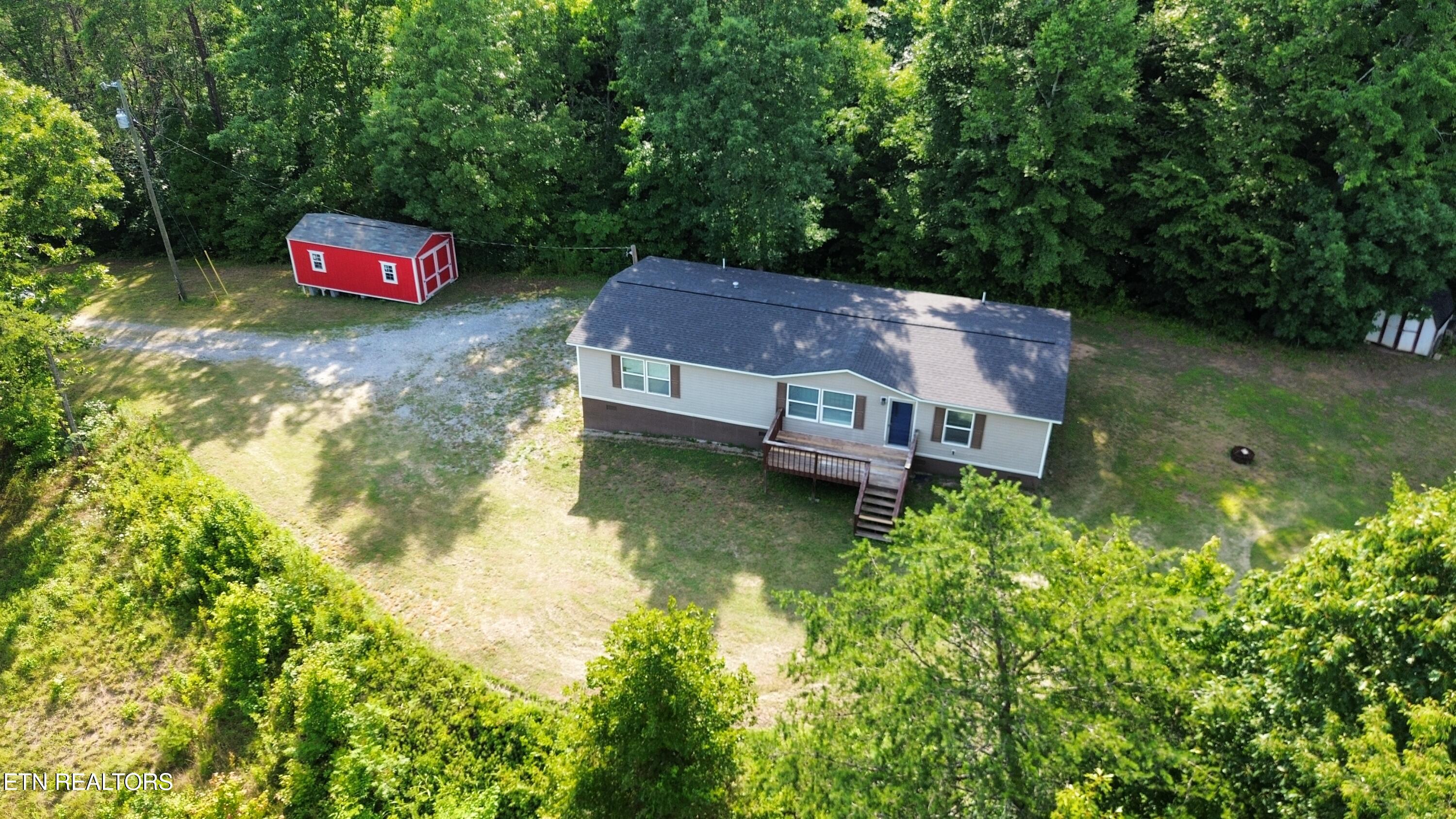 629 Yarnell Road Clinton TN 37716