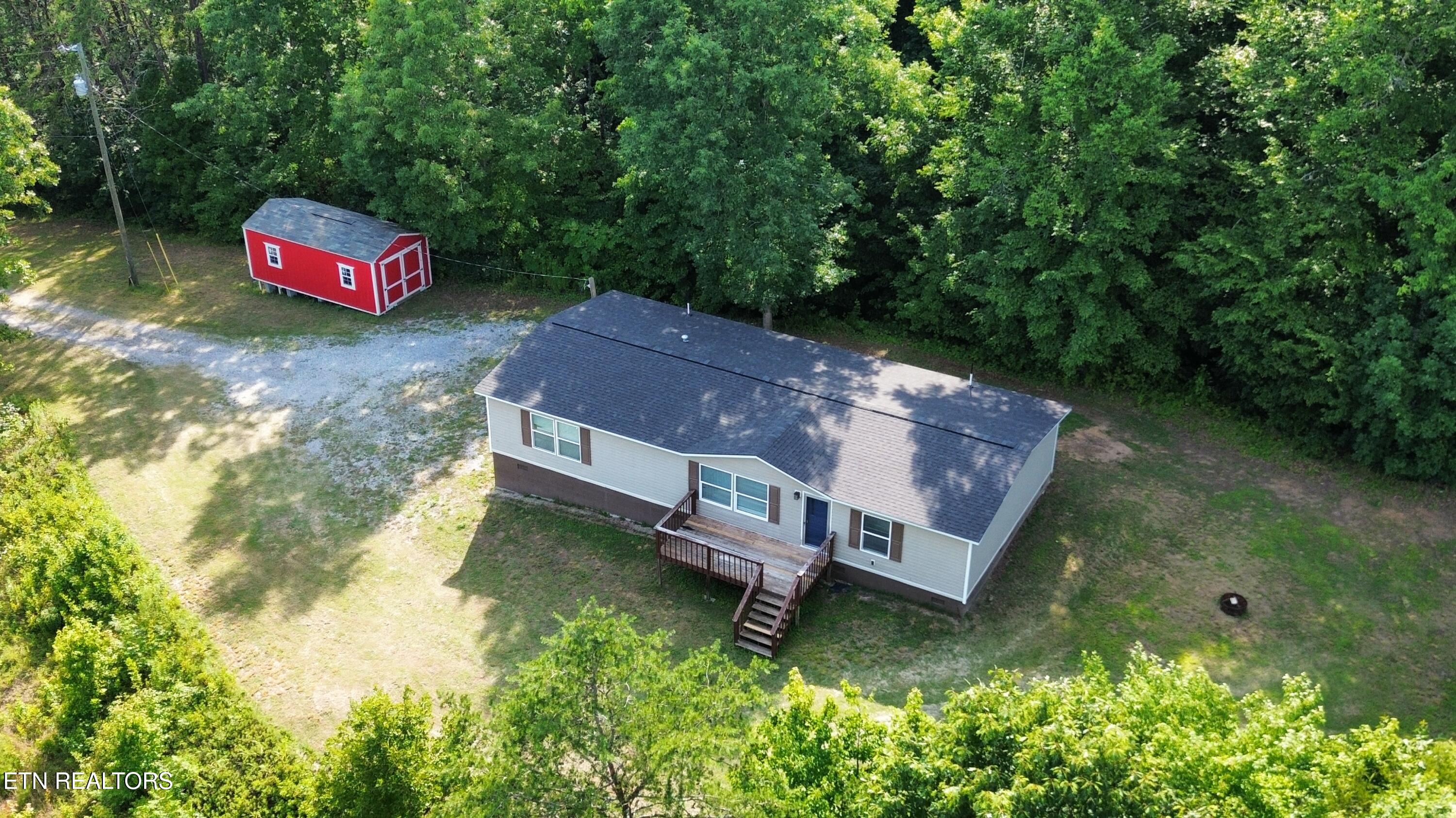 629 Yarnell Road Clinton TN 37716