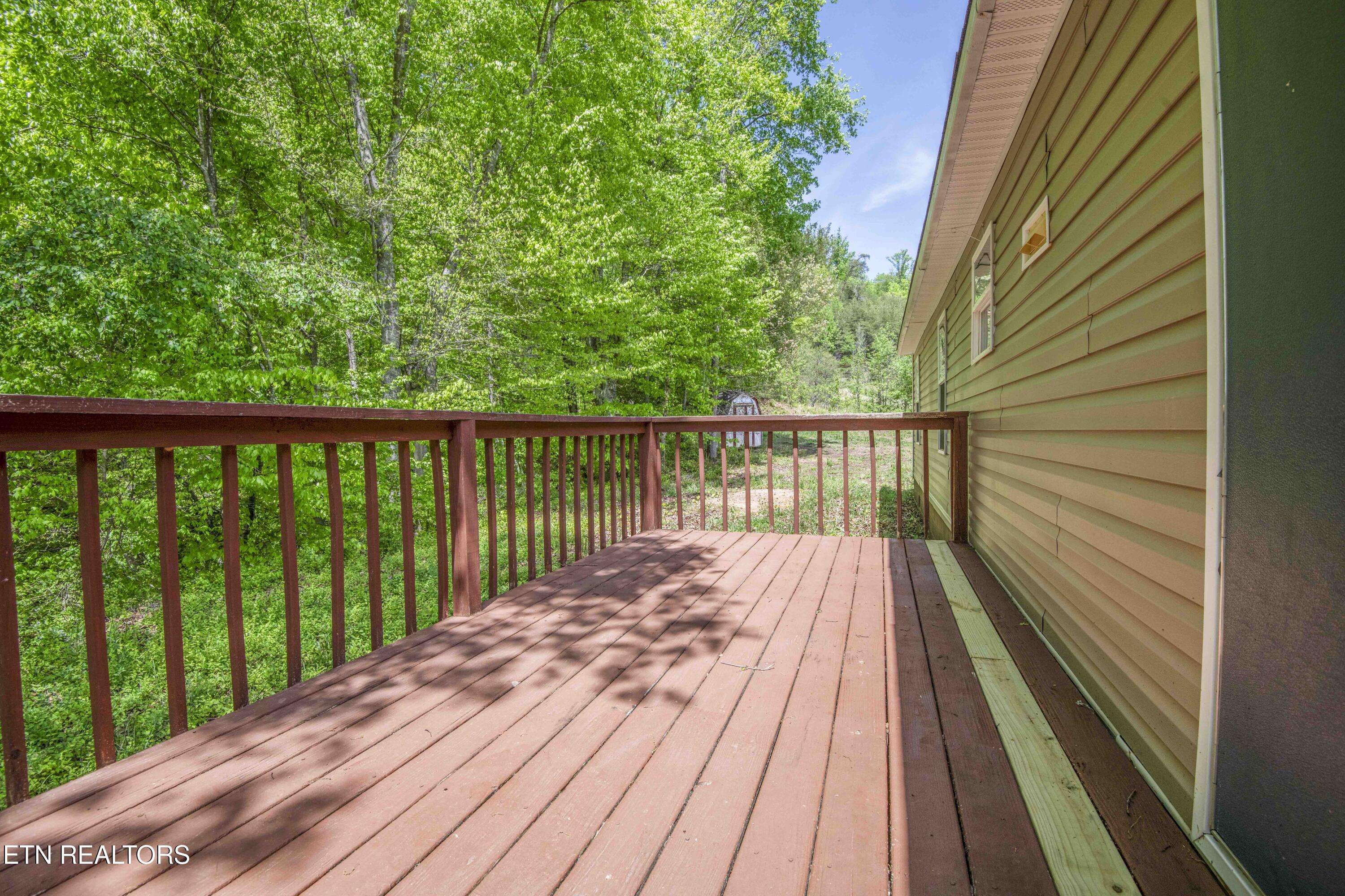 629 Yarnell Road Clinton TN 37716