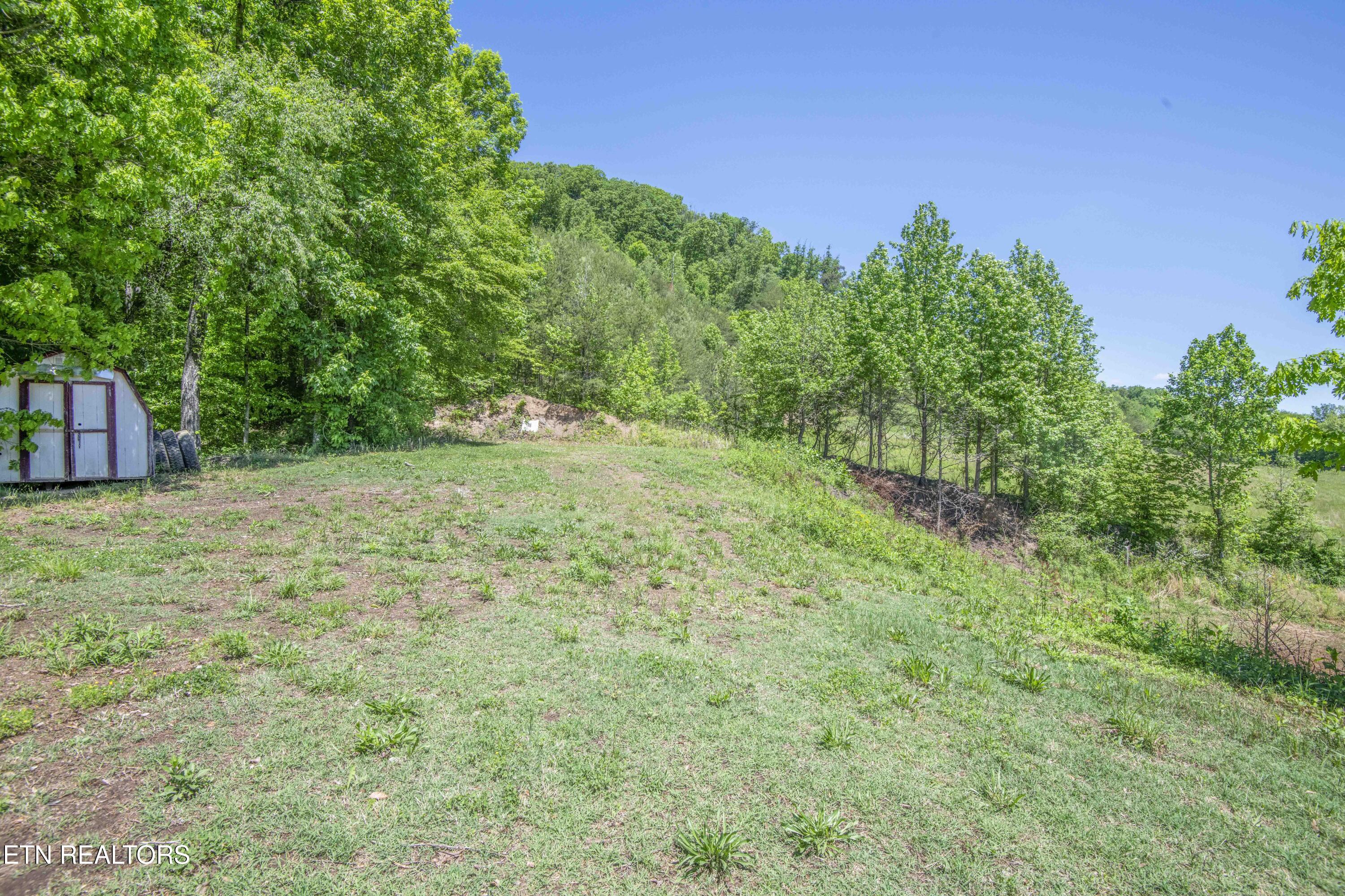 629 Yarnell Road Clinton TN 37716