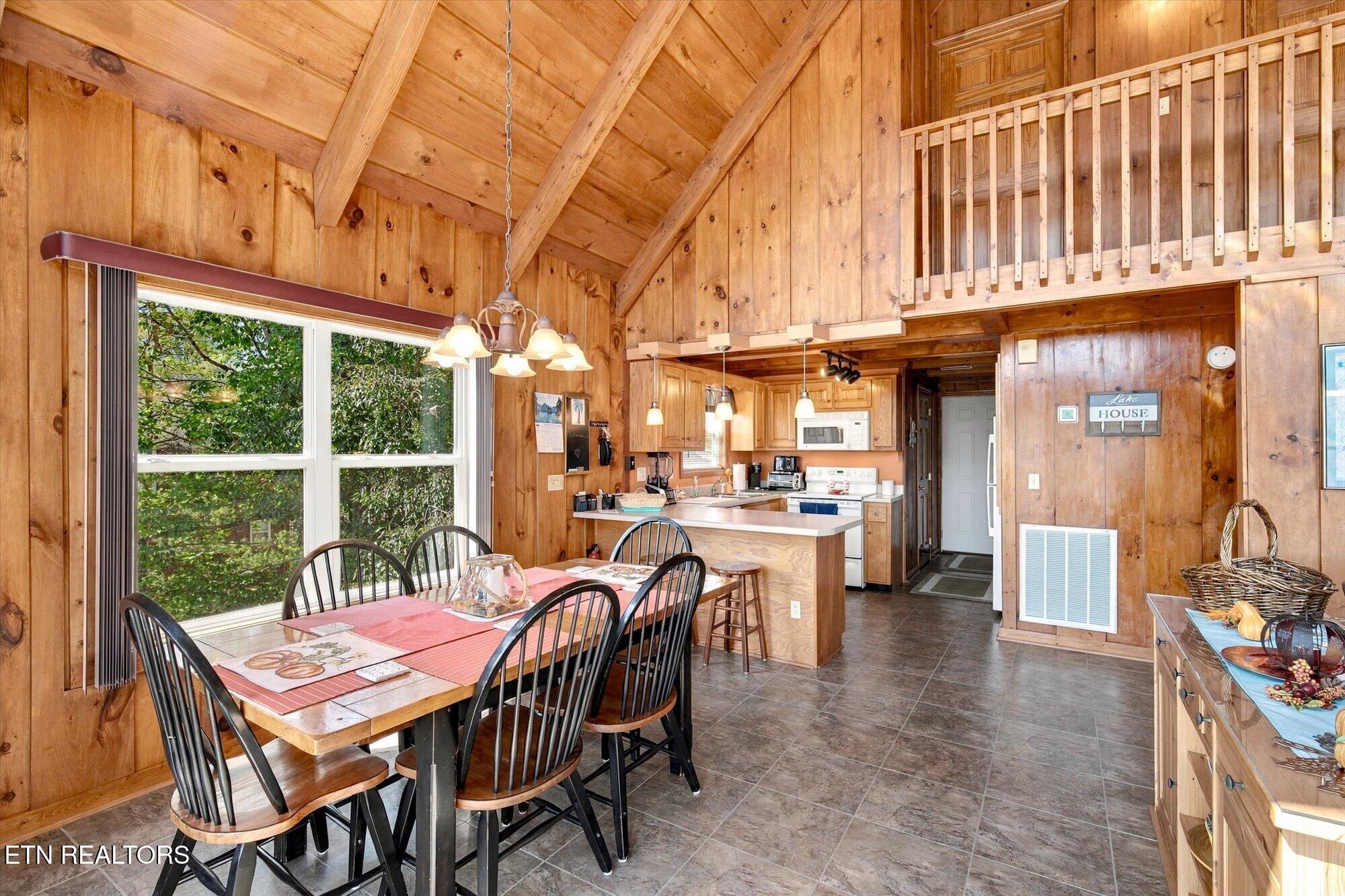 869 Flat Hollow Marina Road Speedwell TN 37870