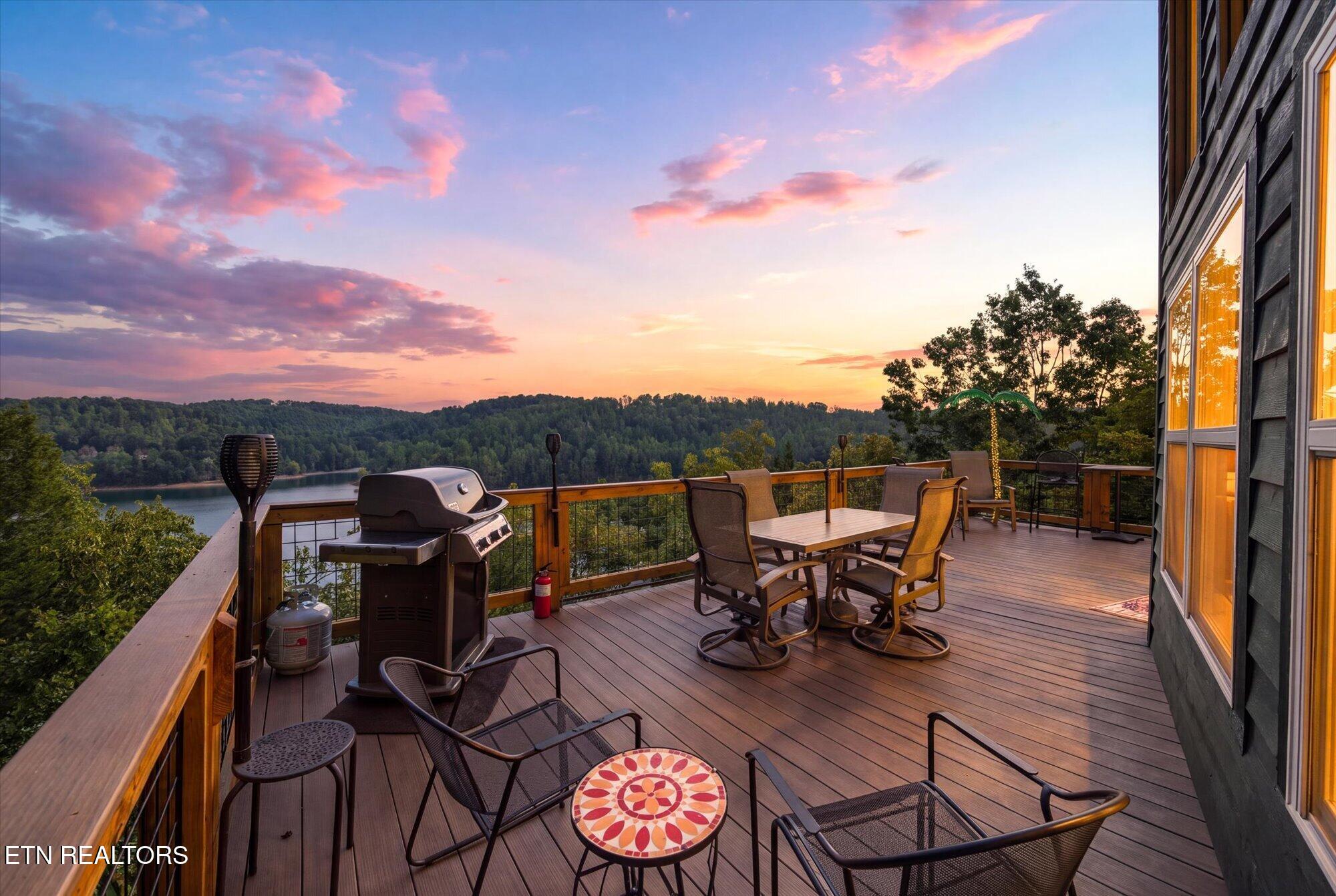 869 Flat Hollow Marina Road Speedwell TN 37870