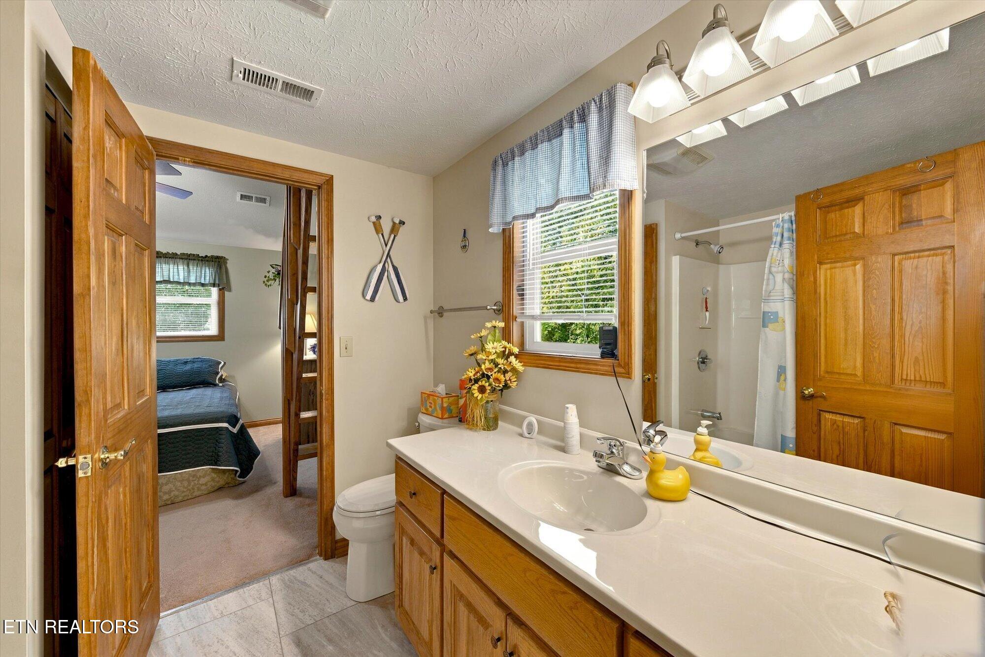 869 Flat Hollow Marina Road Speedwell TN 37870