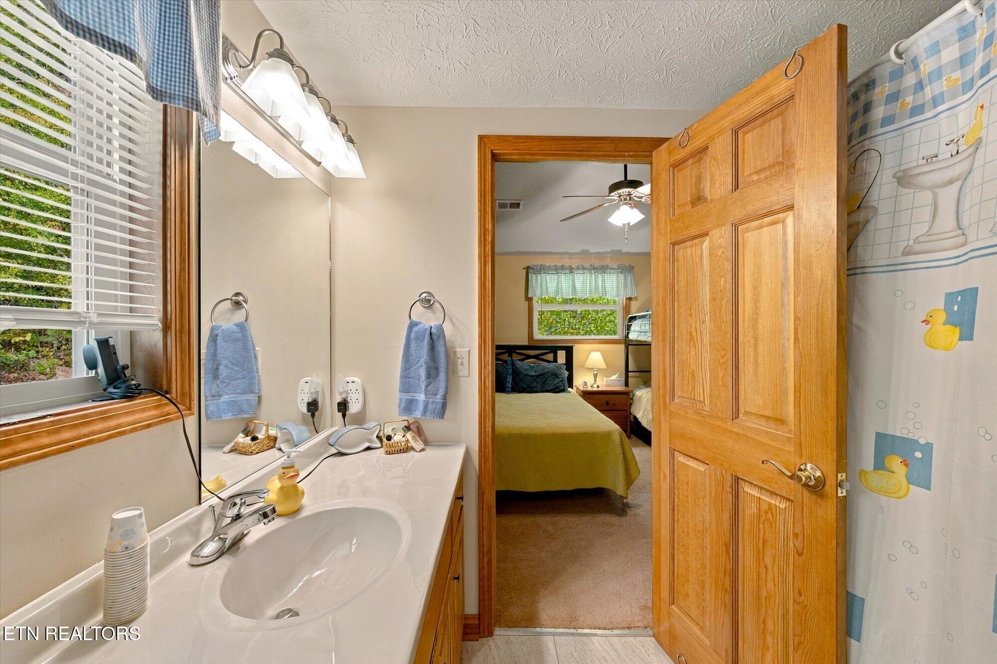 869 Flat Hollow Marina Road Speedwell TN 37870