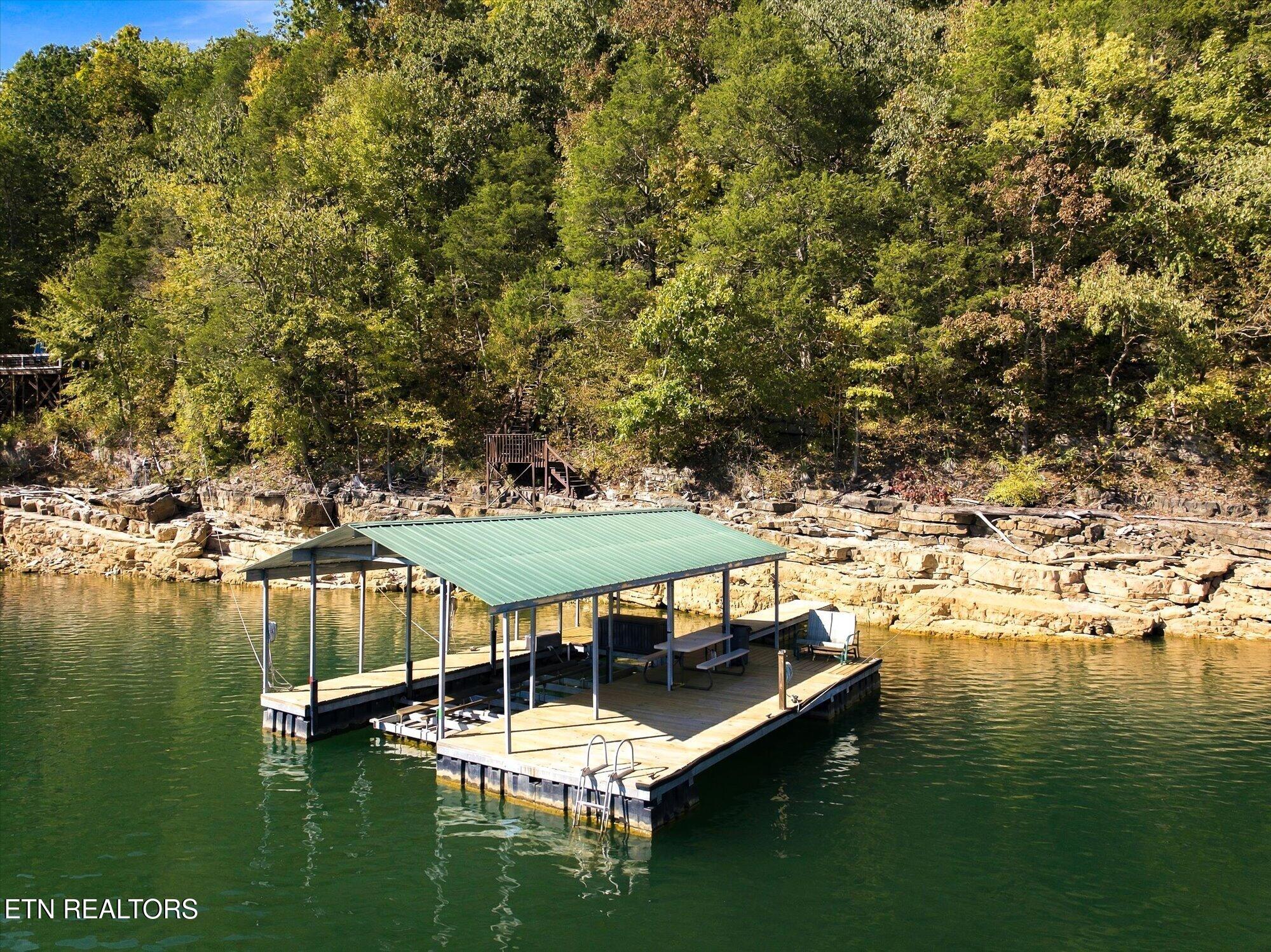 869 Flat Hollow Marina Road Speedwell TN 37870
