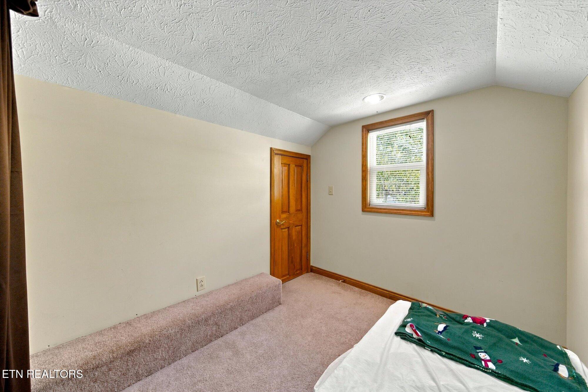 869 Flat Hollow Marina Road Speedwell TN 37870