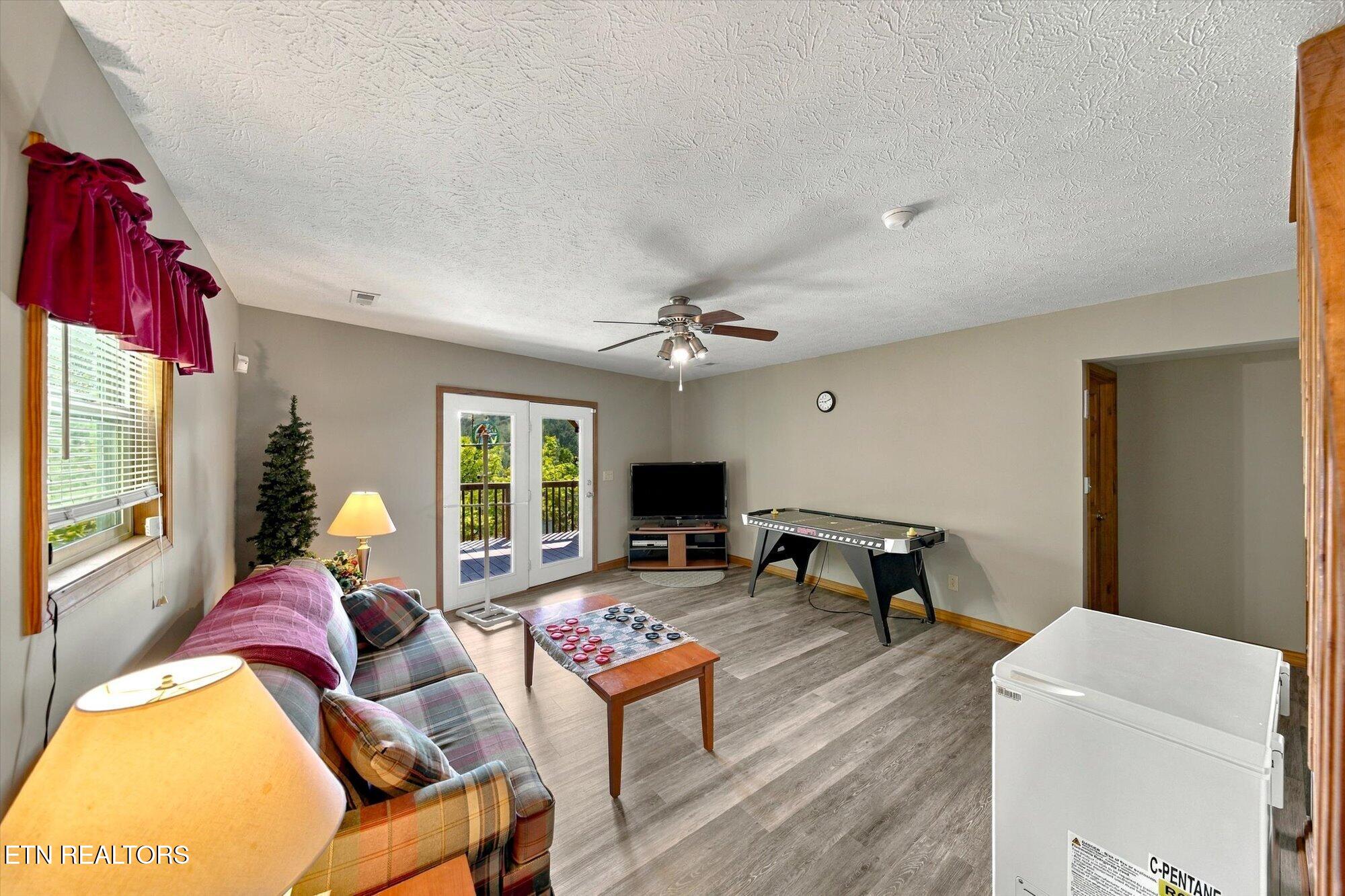 869 Flat Hollow Marina Road Speedwell TN 37870