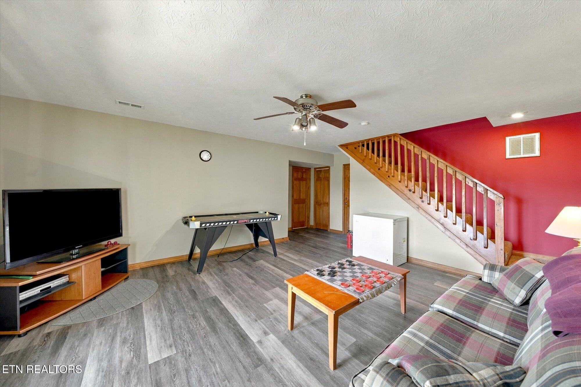 869 Flat Hollow Marina Road Speedwell TN 37870