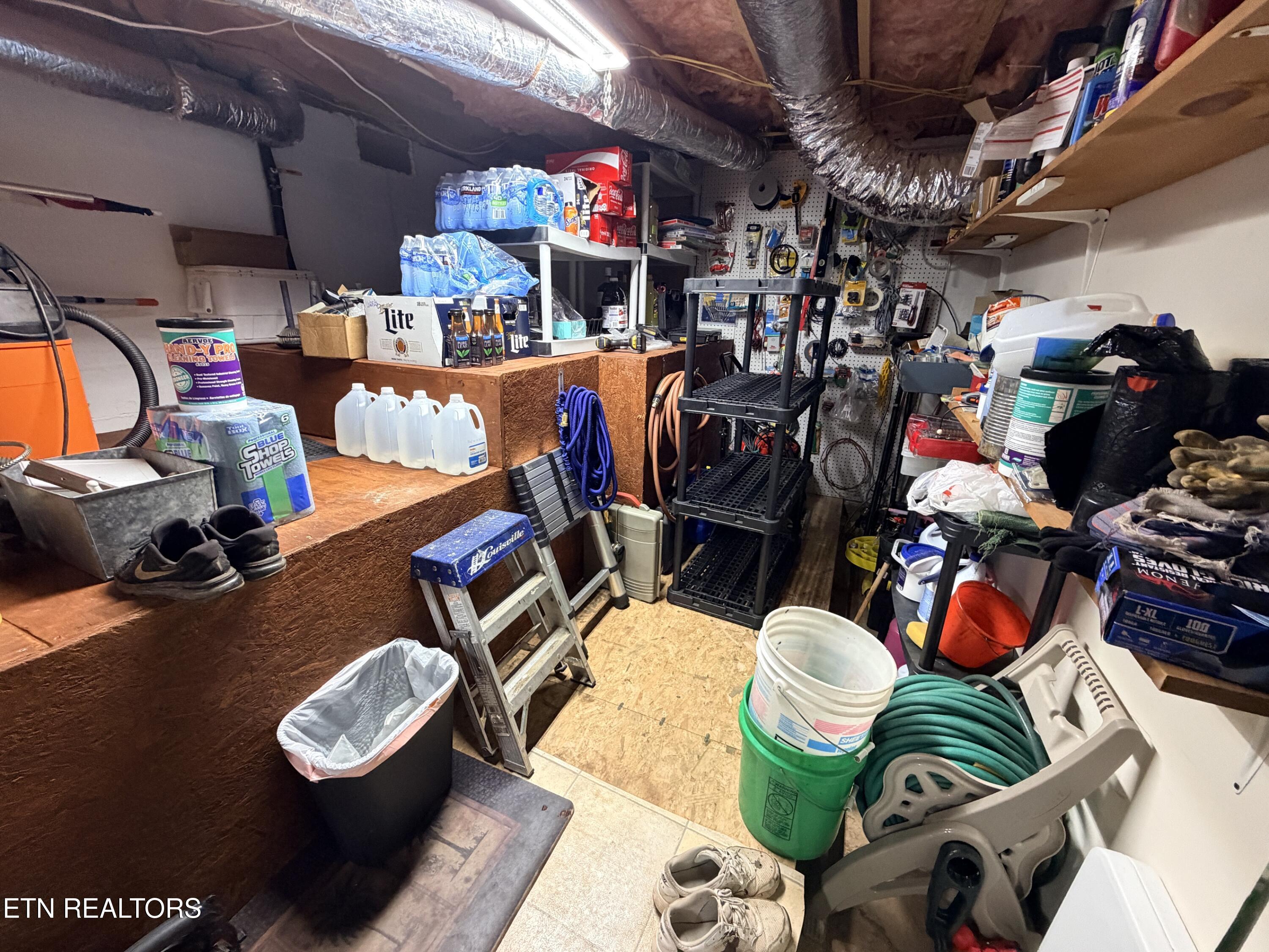 869 Flat Hollow Marina Road Speedwell TN 37870
