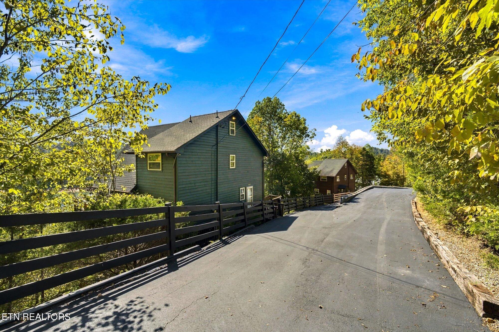 869 Flat Hollow Marina Road Speedwell TN 37870