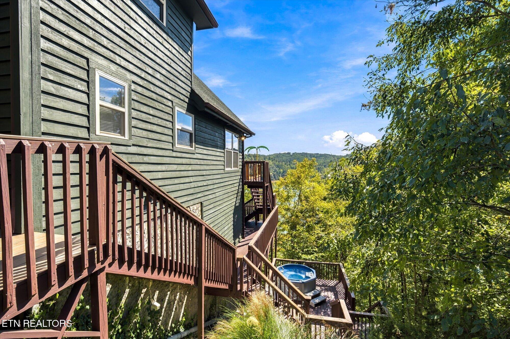 869 Flat Hollow Marina Road Speedwell TN 37870